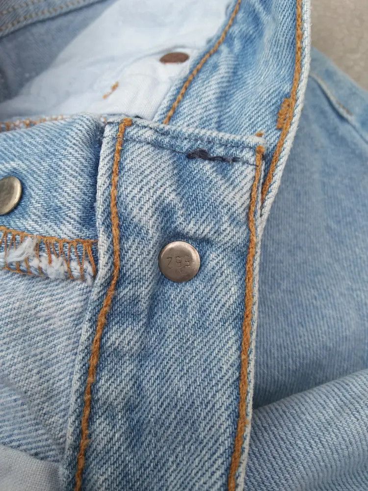 Levi's × Vintage 90s Vintage Levis 501 Made In USA Light Wash Jeans 28x32 Size US 28 / EU 44 - 7 Thumbnail