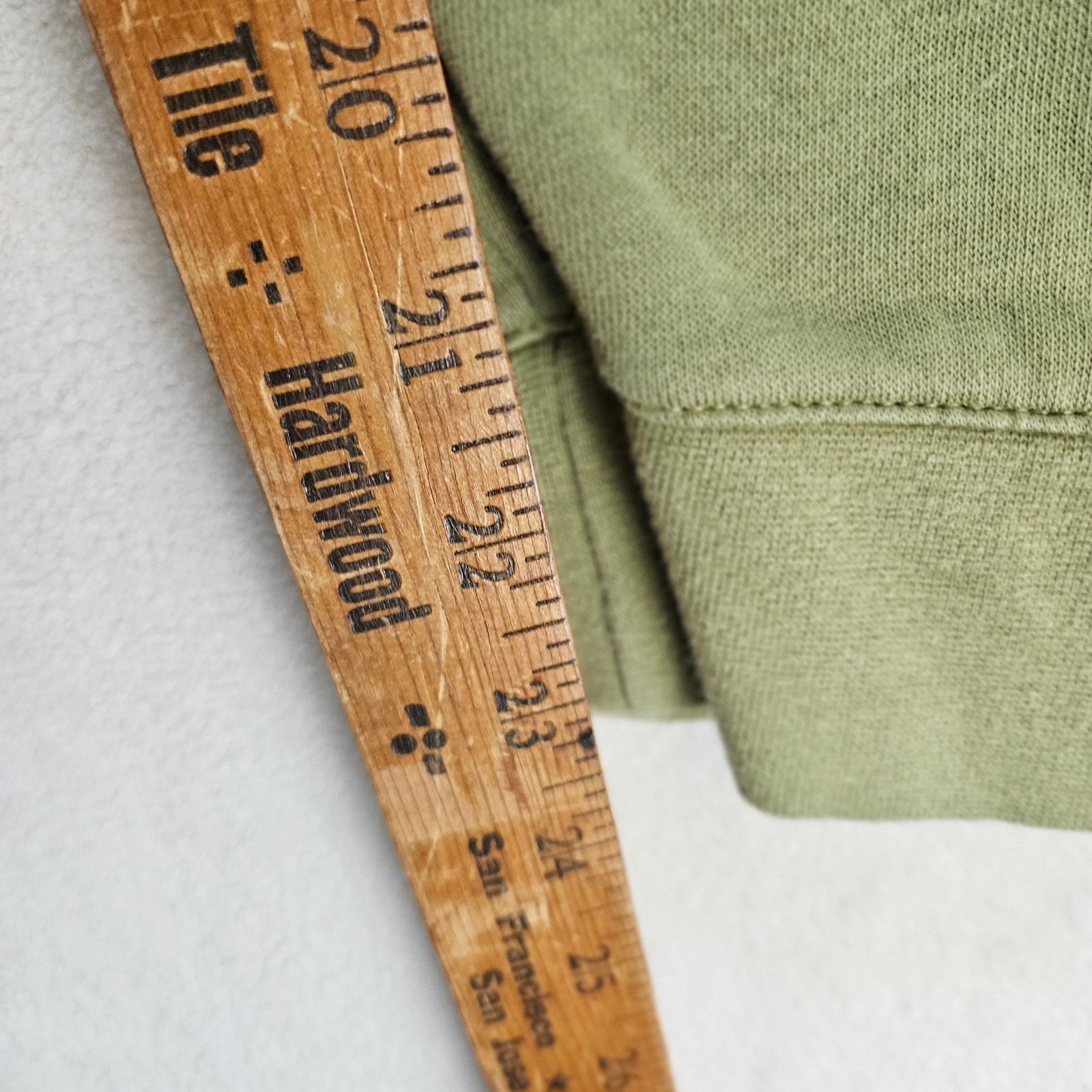 Nike NIKE GIRLS MEDIUM OLIVE GREEN JOGGER PANTS FLEECE Size 26" / US 2 / IT 38 - 5 Thumbnail