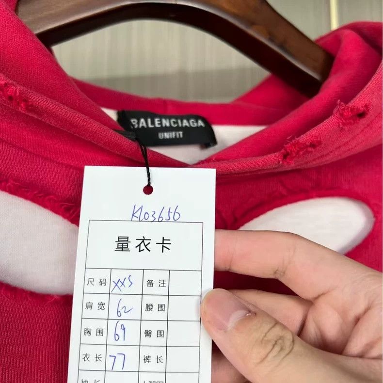 Balenciaga Balenciaga Destroyed Letter Logo Hoodie Size US XXS / EU 40 - 8 Thumbnail