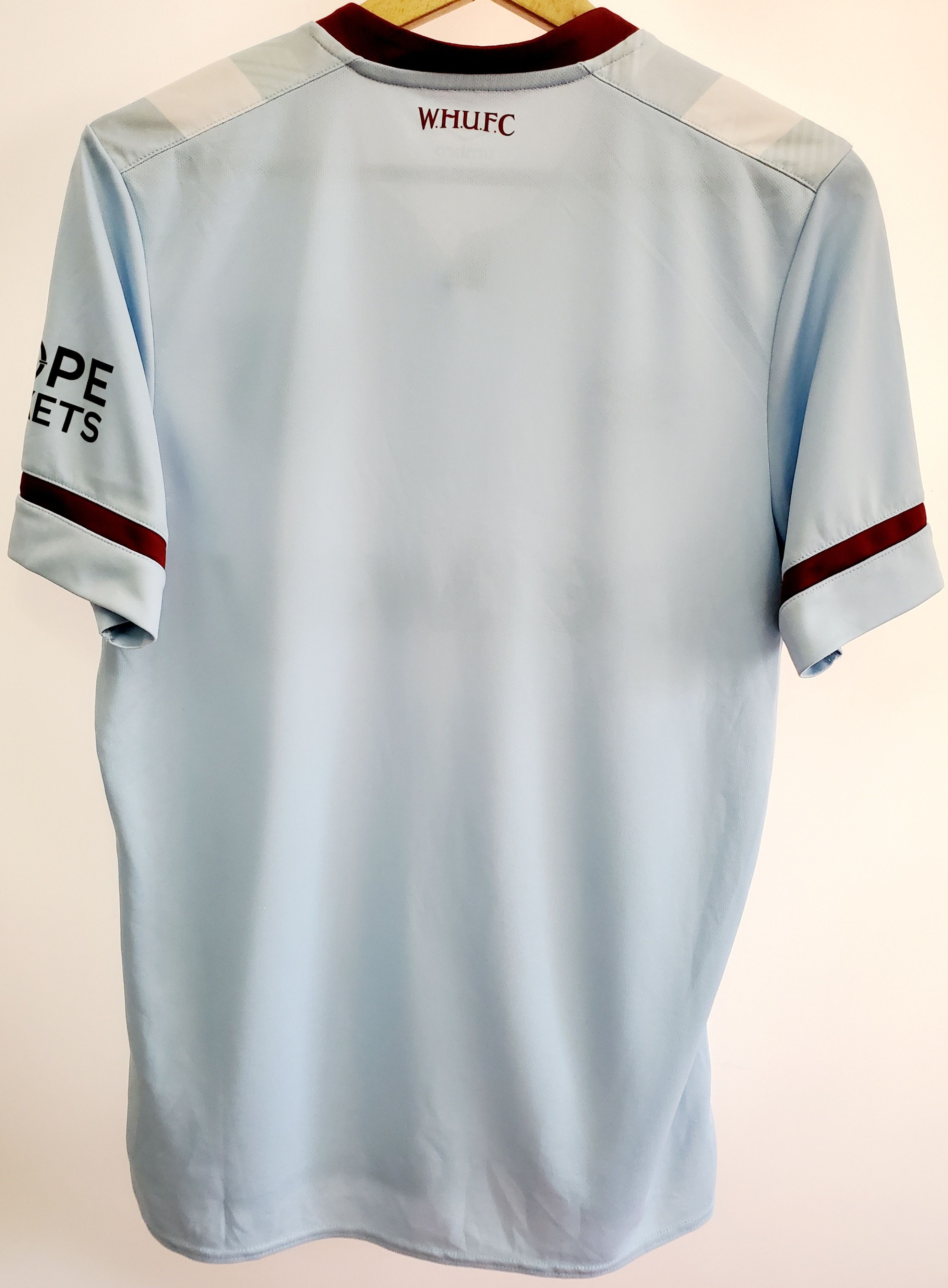 Umbro West Ham United FC Away 21-22 Jersey ideal condition size M Size US M / EU 48-50 / 2 - 6 Thumbnail