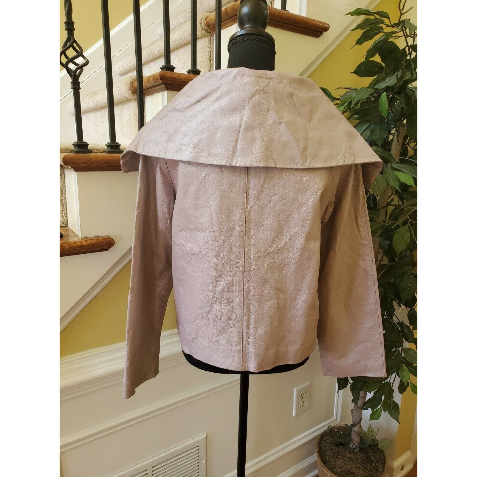 Vintage Vintage Newport News Leather Jacket- Lavender- Stylish! Size S / US 4 / IT 40 - 5 Thumbnail