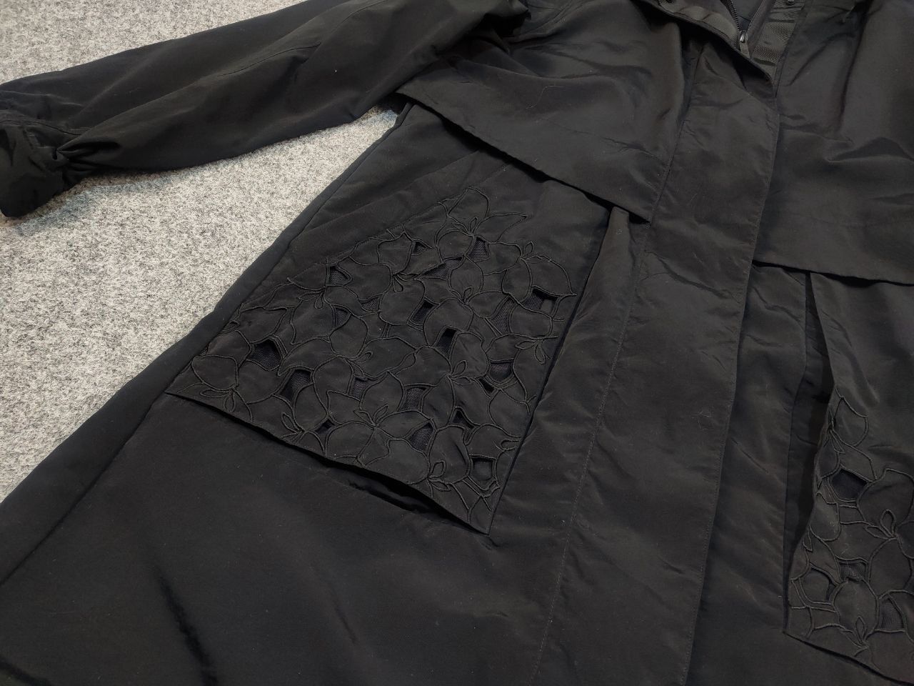 Lululemon LuluLemon Flower Patterned Hooded Parka Black Nylon Jacket Size L / US 10 / IT 46 - 12 Thumbnail
