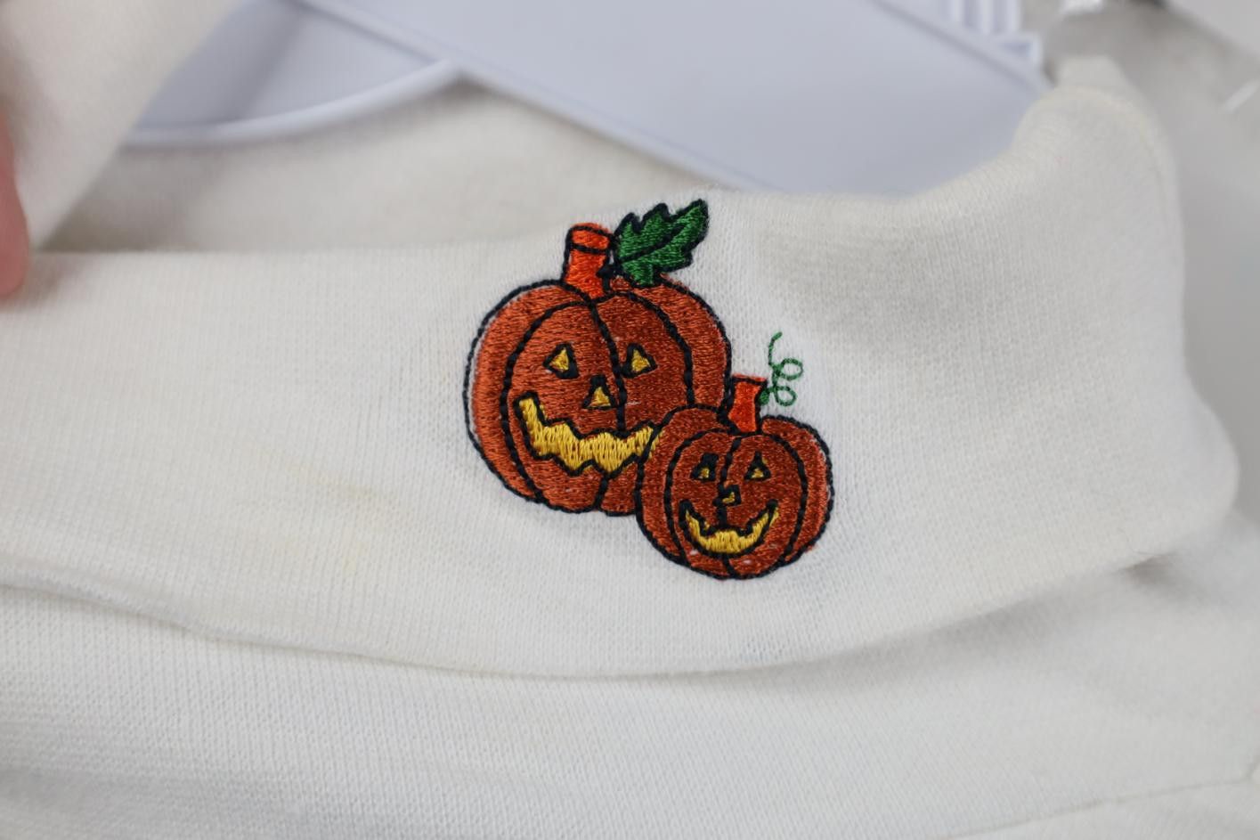 Vintage Vintage 90s Streetwear Pumpkin Turtleneck T-Shirt White Size M / US 6-8 / IT 42-44 - 4 Thumbnail
