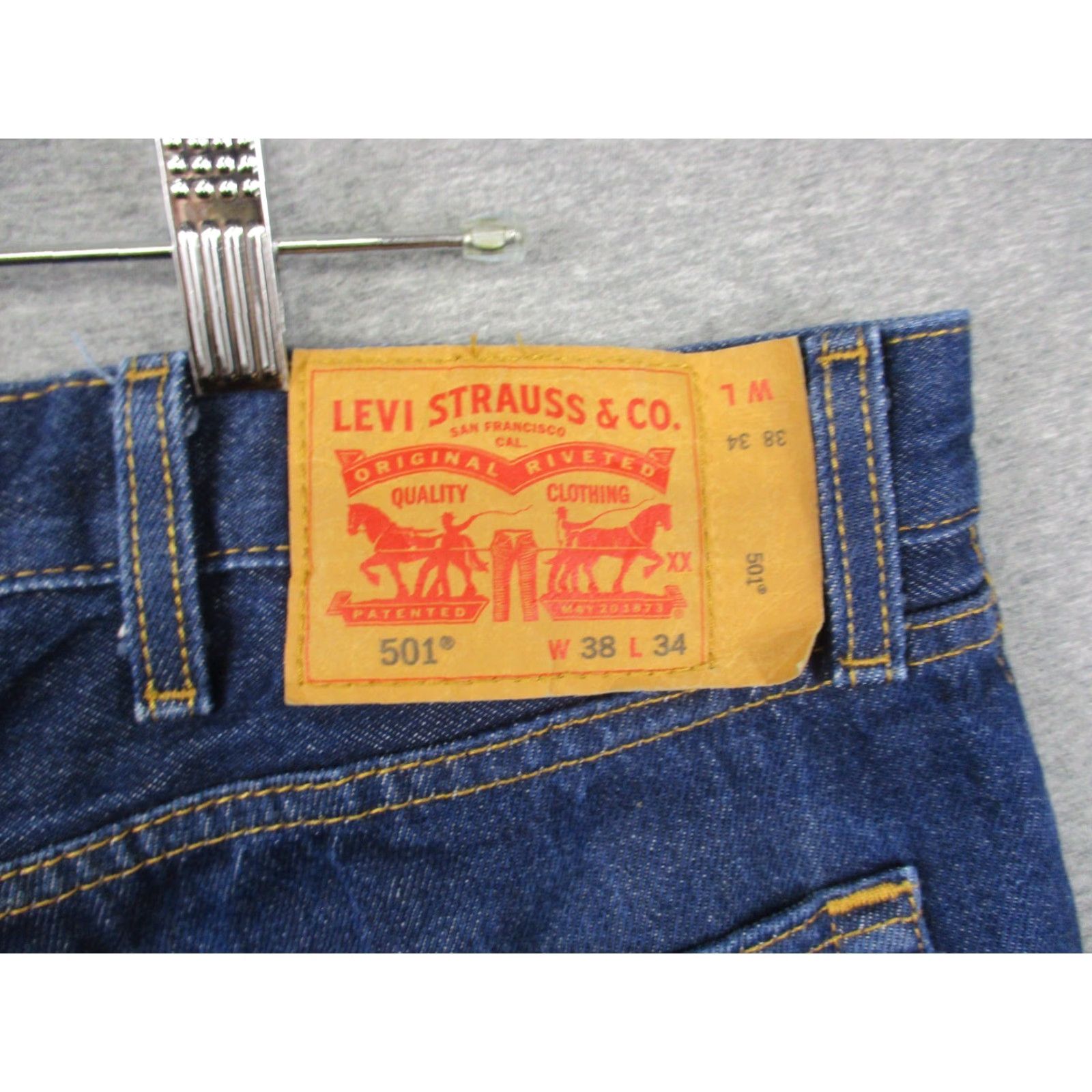Levi's VINTAGE Levi's 501 XX Jeans Jeans 36x31 Men's Button Fly Blue Dark Wash Distressed Classic 5-Pocket Levi's 501 Series Mens Blue Dark Wash Jeans 36x31 Size US 36 / EU 52 - 4 Thumbnail
