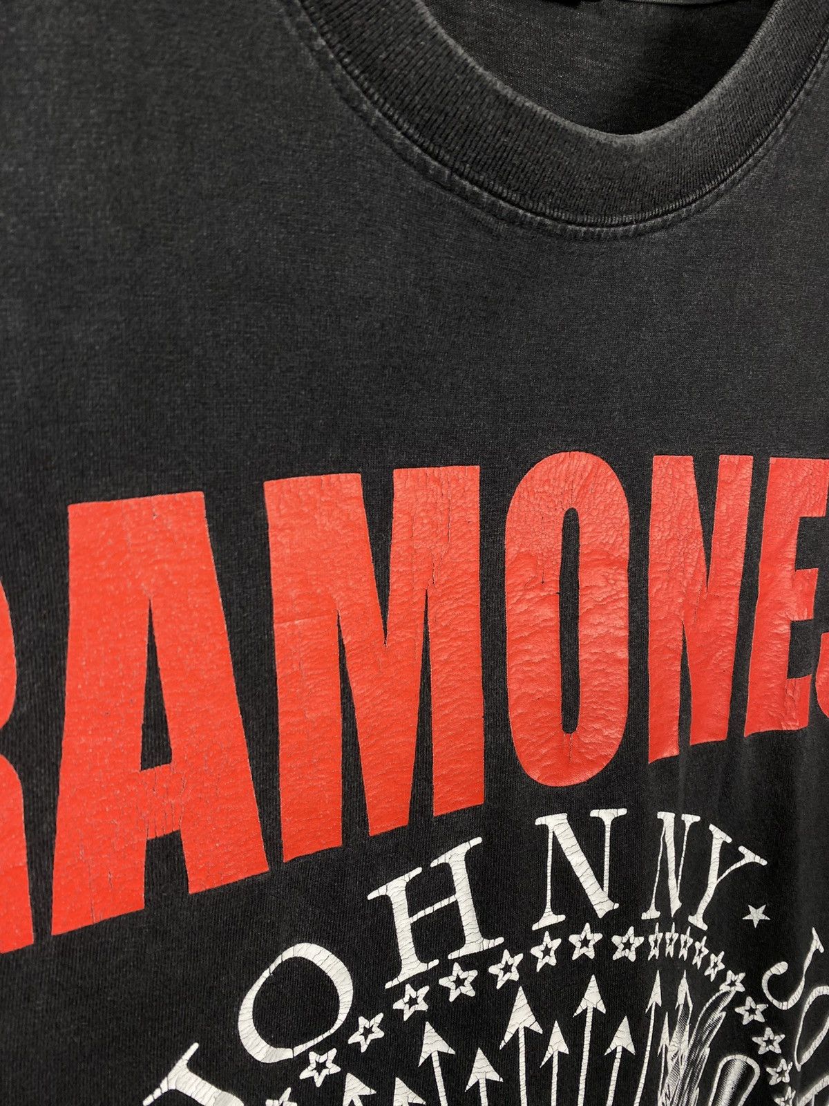 Band Tees 🎸Vintage 1979 T-Shirt Ramones Time Travelers Present Tee🎸 Size US M / EU 48-50 / 2 - 5 Thumbnail