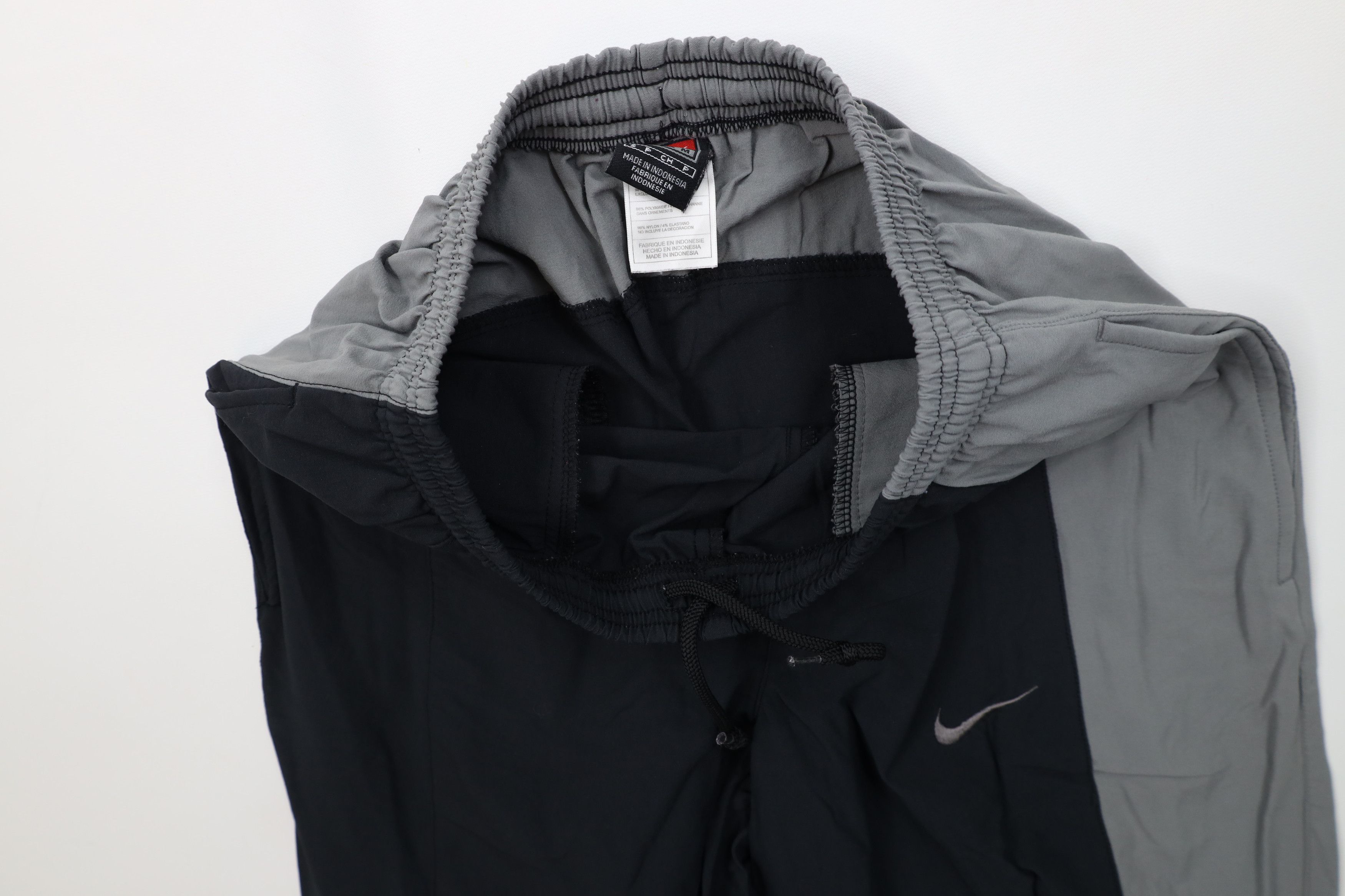 Nike Vintage Nike Mini Swoosh Tapered Leg Pants Black Stretch Size US 32 / EU 48 - 9 Thumbnail
