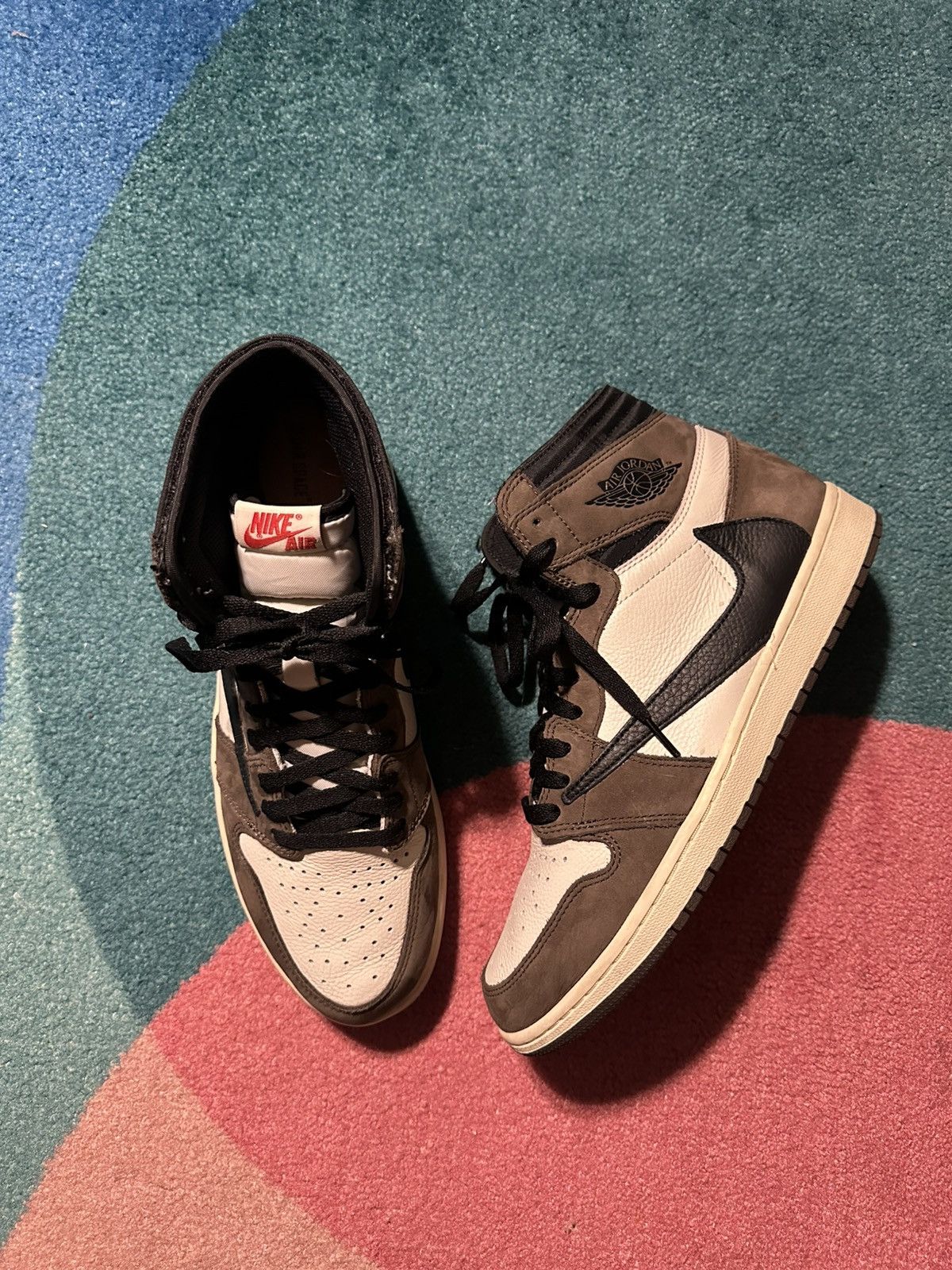 Jordan Brand × Nike × Travis Scott Travis Scott x Air Jordan 1 Retro High OG ‘Mocha’ Size US 11.5 / EU 44-45 - 1 Thumbnail