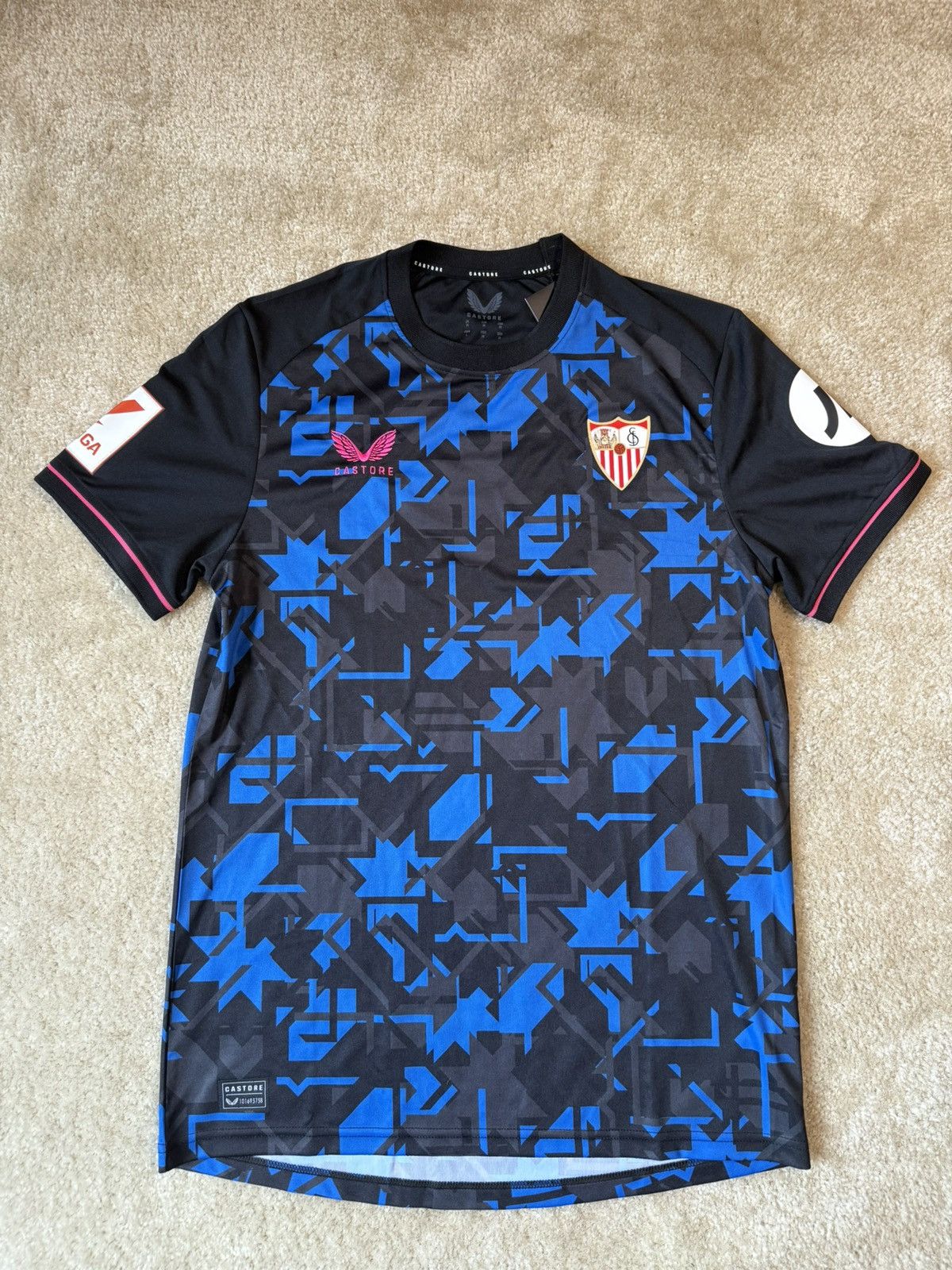 Castore Sevilla FC 23/24 Third Jersey Size US M / EU 48-50 / 2 - 1 Thumbnail