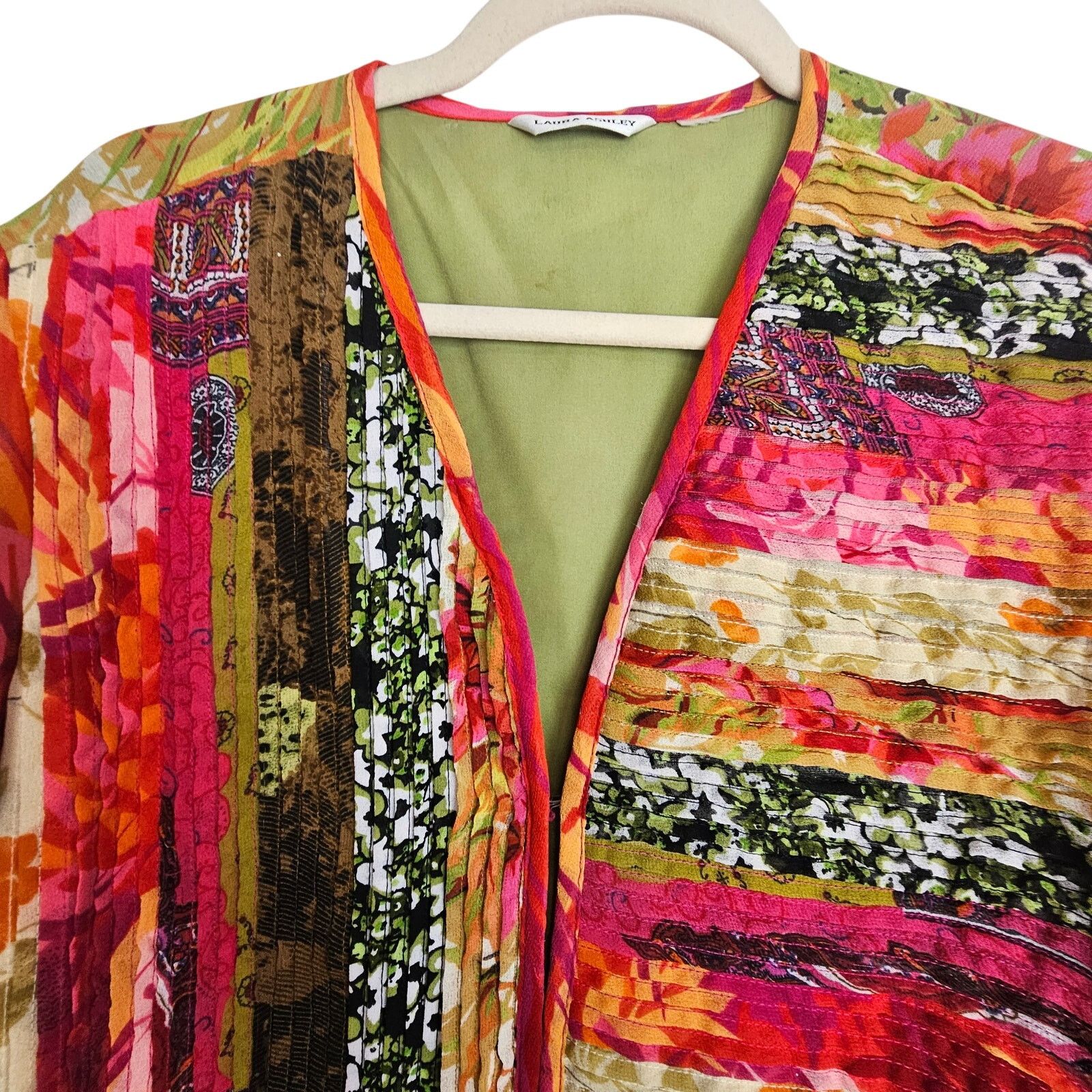 Laura Ashley Laura Ashley Womens Floral Pleated Jacket L Artsy Whimsical Size L / US 10 / IT 46 - 2 Thumbnail