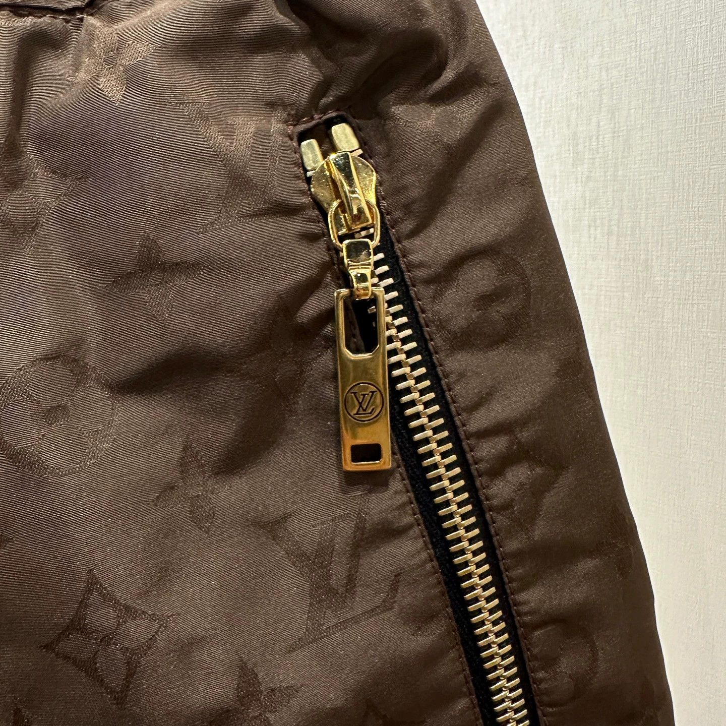 Louis Vuitton LOUIS VUITTON apr126 all-over Monogram shorts 36 Size 26" / US 2 / IT 38 - 7 Thumbnail