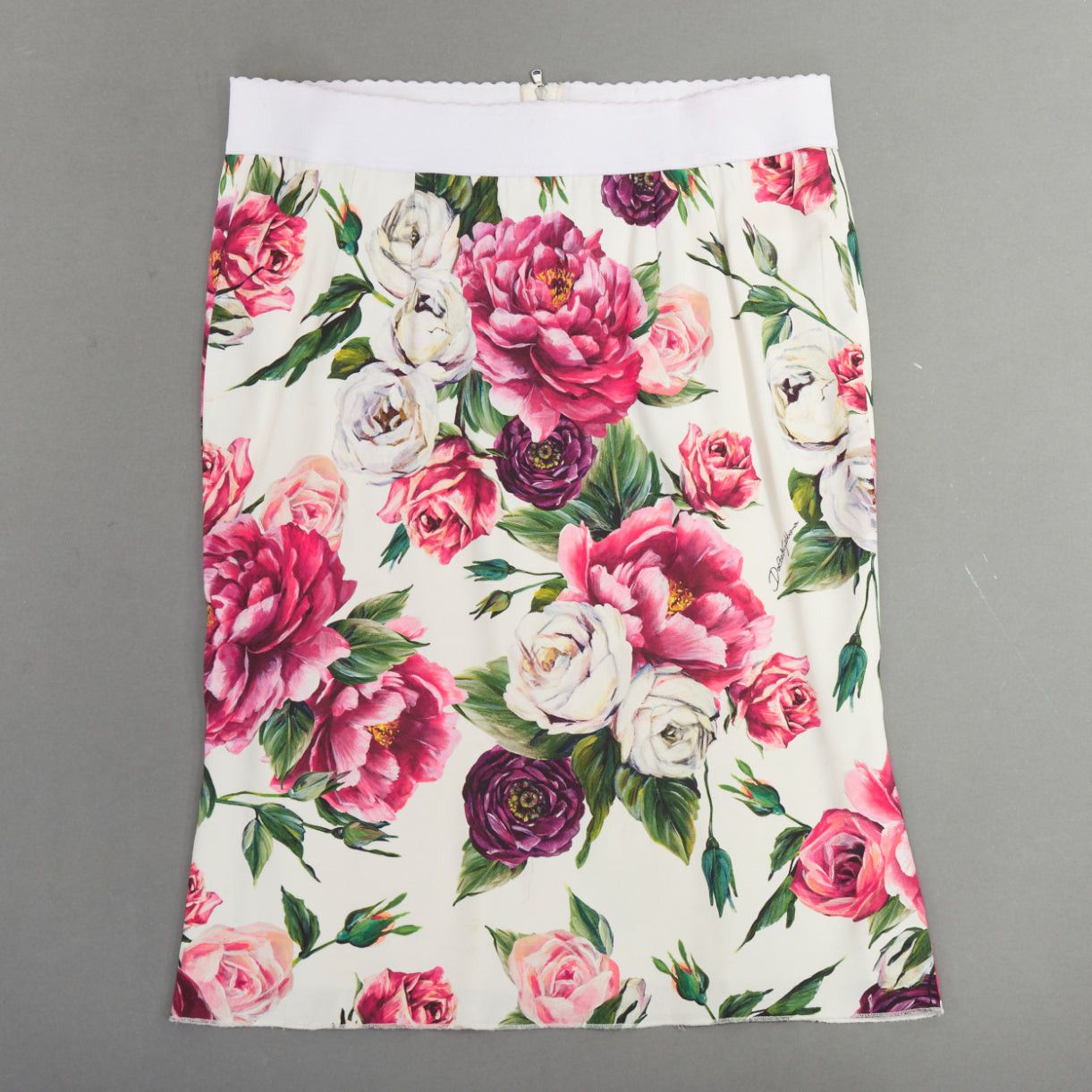 Dolce & Gabbana DOLCE GABBANA white red floral print silk lined elastic knee skirt IT48 XXL Size 34" / US 12 / IT 48 - 1 Thumbnail