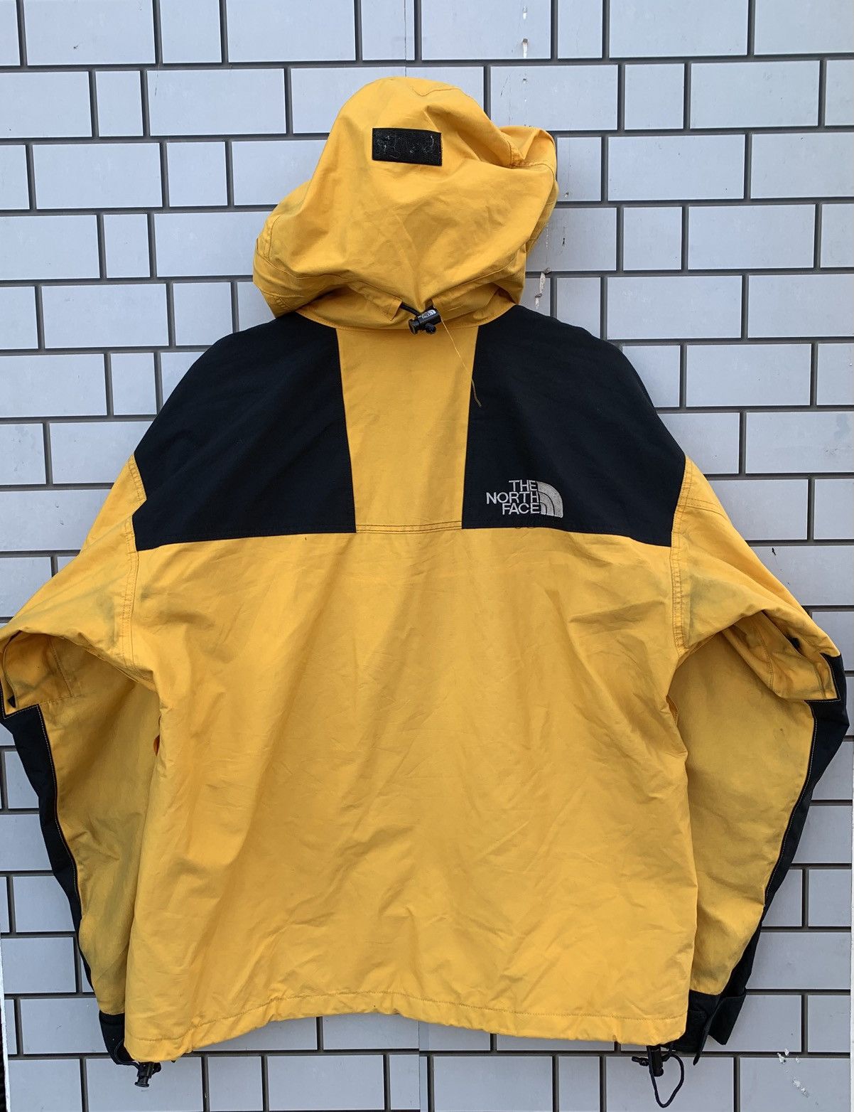 The North Face Vintage The North Face Gore-Tex Hoodie Jacket Size US L / EU 52-54 / 3 - 14 Thumbnail