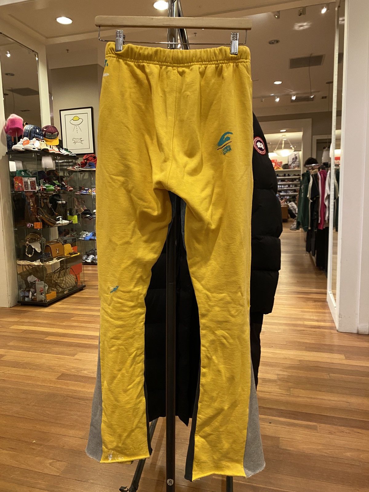 image of Gallery Dept. Sweatpants Xs in Yellow, Men's (Size 30)