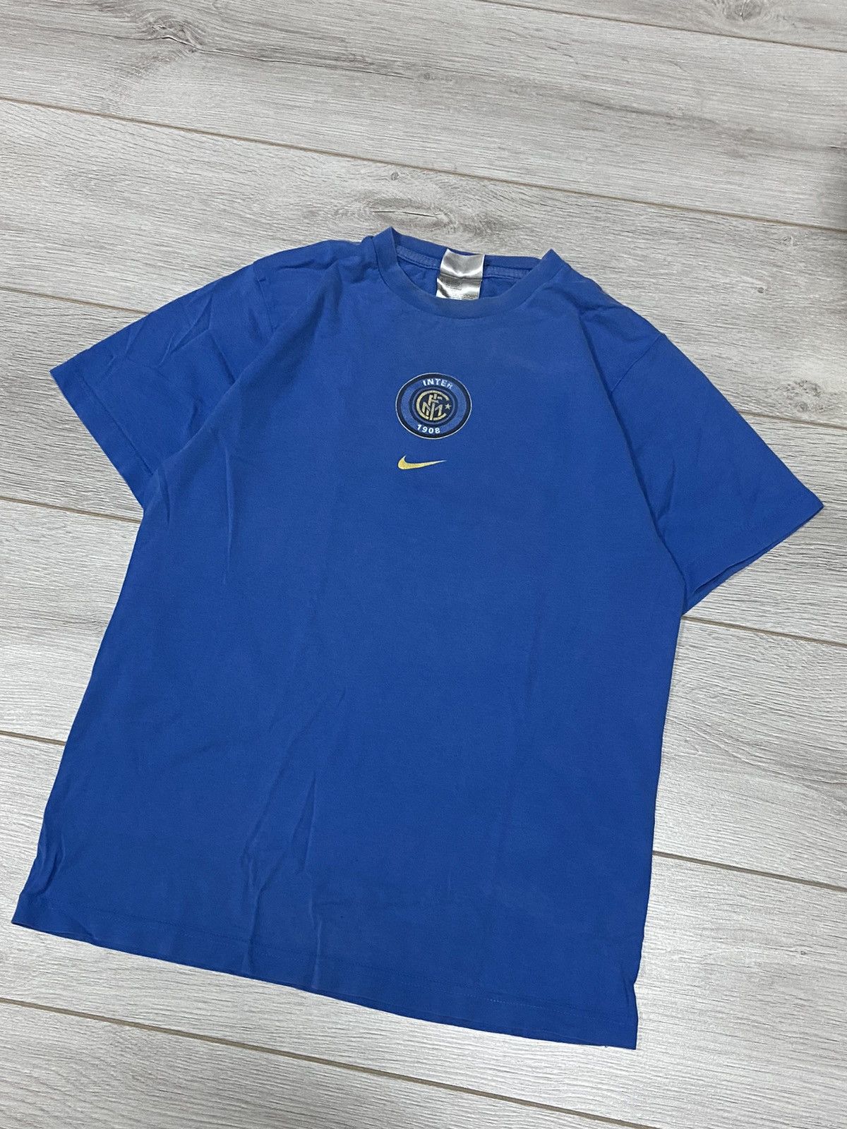 Nike Nike Inter vintage centr swoosh logo football t-shirt Size US S / EU 44-46 / 1 - 1 Thumbnail