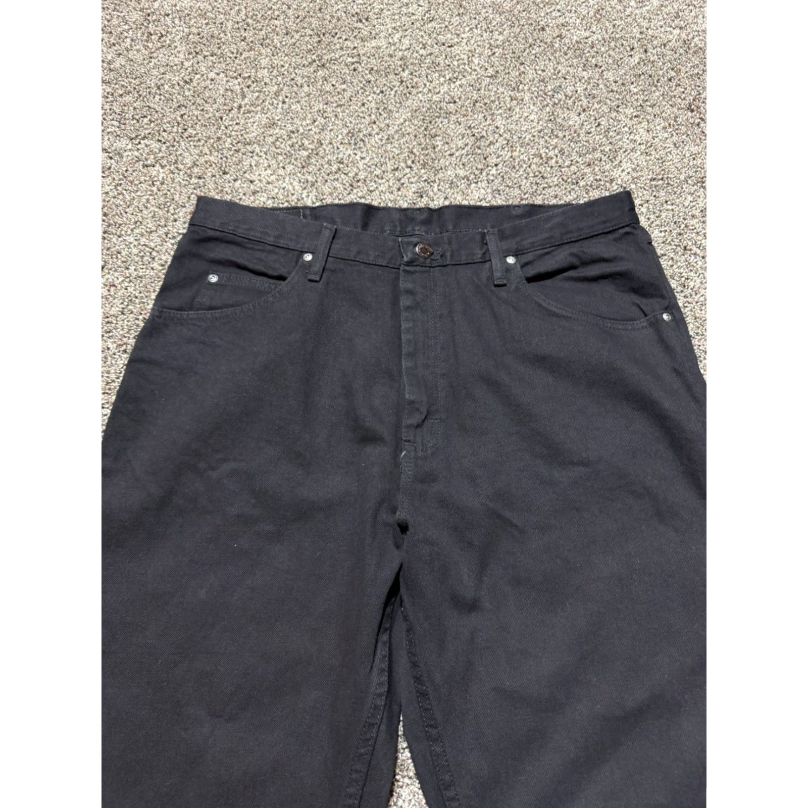 Wrangler Wrangler Relaxed Fit Jeans Men 38 Black Denim 38X30 EUC Size US 38 / EU 54 - 2 Thumbnail
