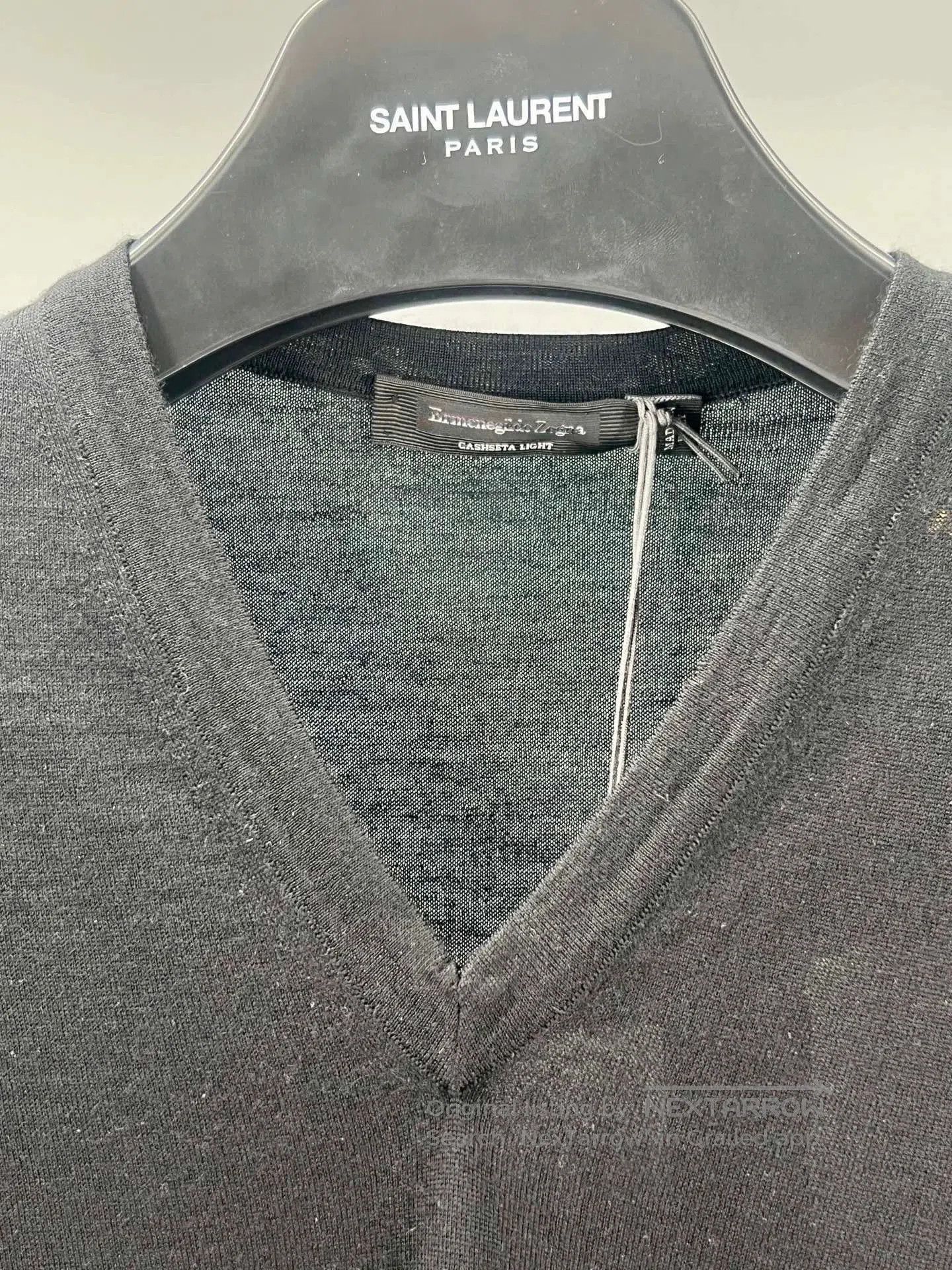 Ermenegildo Zegna black cashmere silk blend V-neck sweater. Size US M / EU 48-50 / 2 - 2 Thumbnail