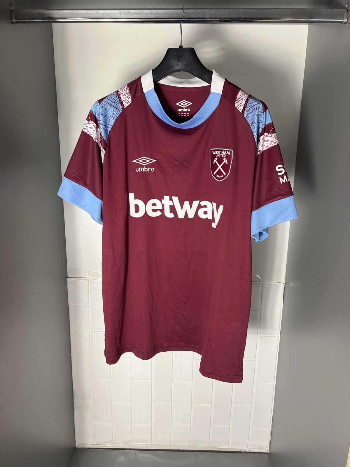 Umbro × Vintage VERY RARE UMBRO FC WEST HAM UNITED ENGLAND SOCCER JERSEY Y2K Size US XXL / EU 58 / 5 - 2 Thumbnail