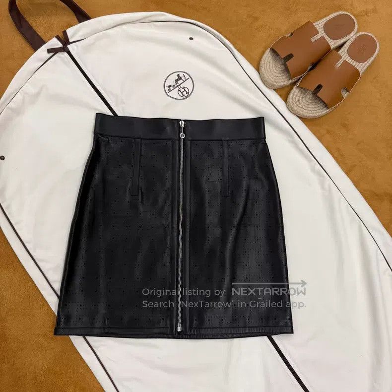 Hermes Hermes Black Cutout Sheepskin Skirt Size 25" / US 0 / IT 36 - 1 Thumbnail