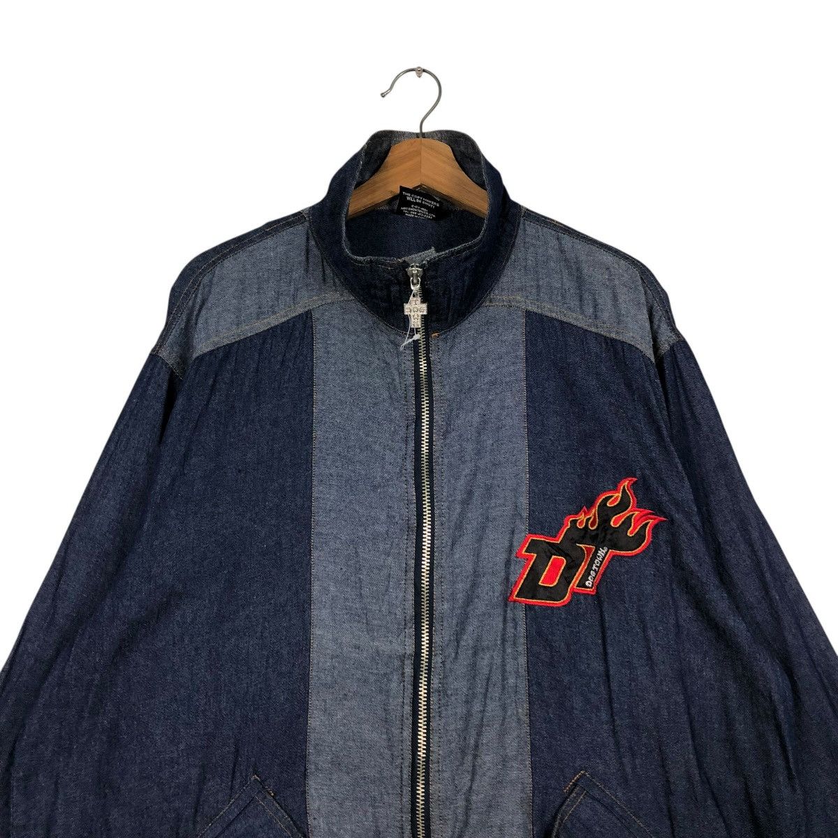 Dogtown 🔥VINTAGE DENIM ZIPPER JACKET DOGTOWN BACKHIT BIG LOGO DESIG Size US M / EU 48-50 / 2 - 5 Thumbnail