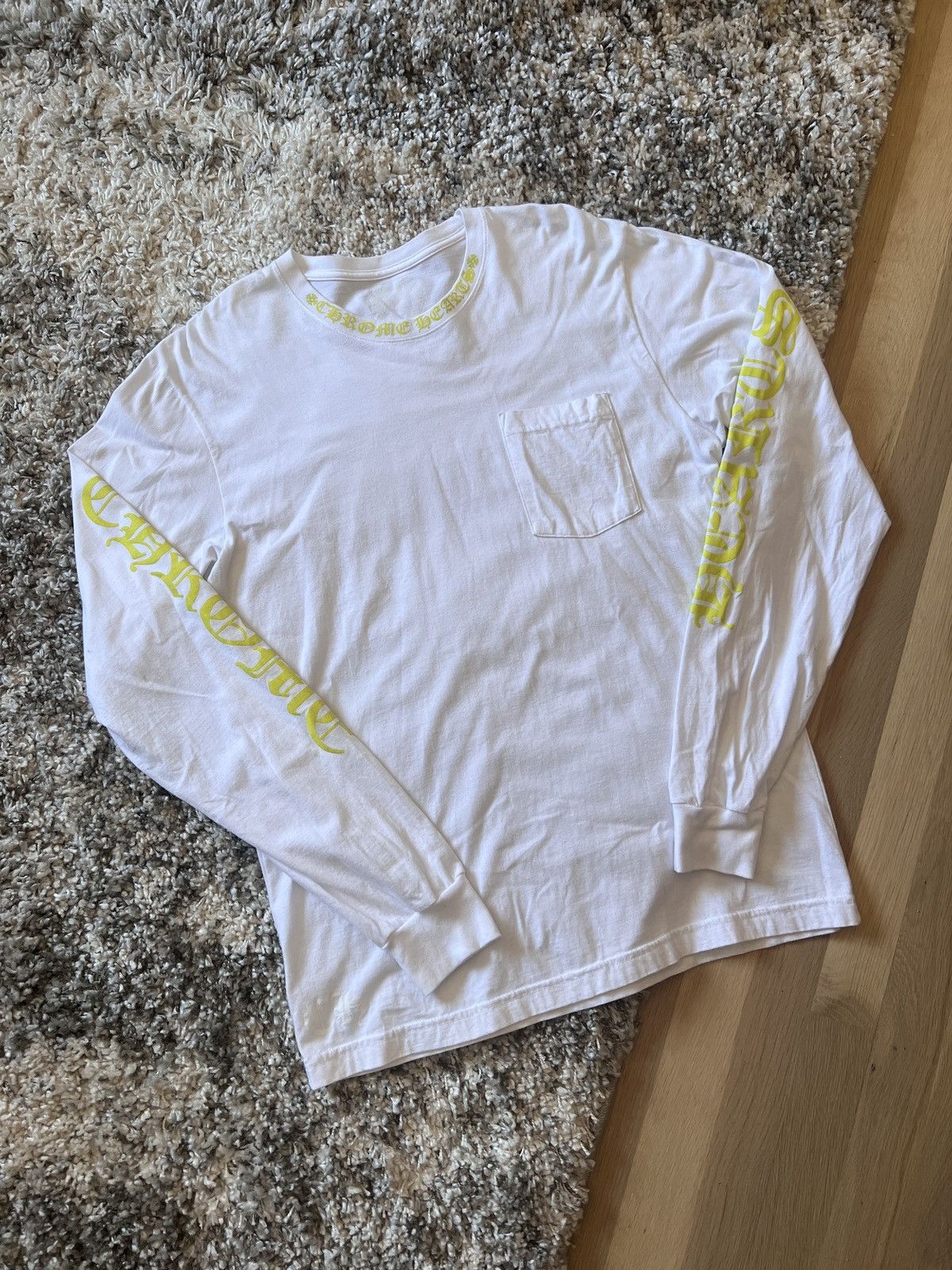 Chrome Hearts Chrome Hearts Neck Logo Longsleeve White Neon Size Large Size US L / EU 52-54 / 3 - 1 Thumbnail