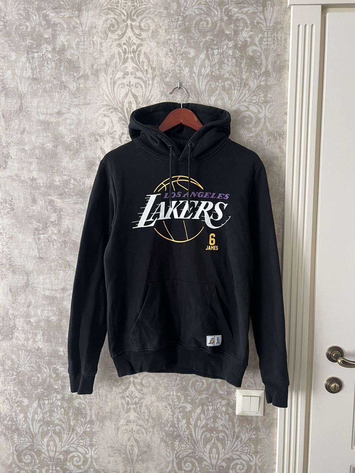 NBA NBA Los Angeles Lakers No6 James Hoodie Size US S / EU 44-46 / 1 - 1 Thumbnail