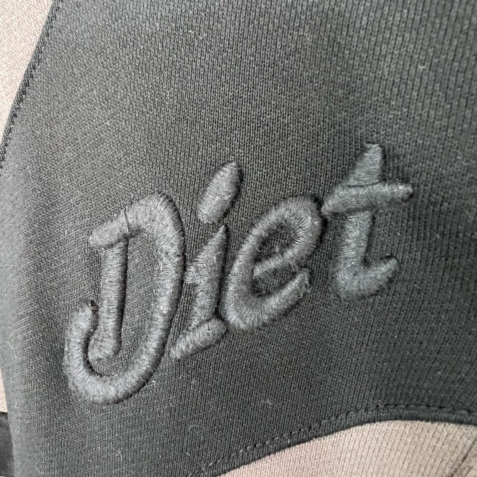 Diet Starts Monday DIET STARTS MONDAY SHARKTOOTH PULLOVER HALF ZIP HYPE NWOT Size US L / EU 52-54 / 3 - 8 Thumbnail