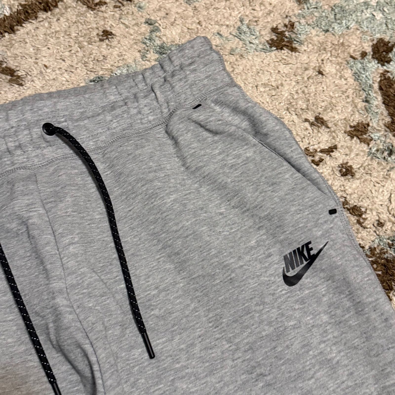 Nike Nike Tech Fleece Sweatpants Joggers Size Large Streetwear Size US 34 / EU 50 - 4 Thumbnail