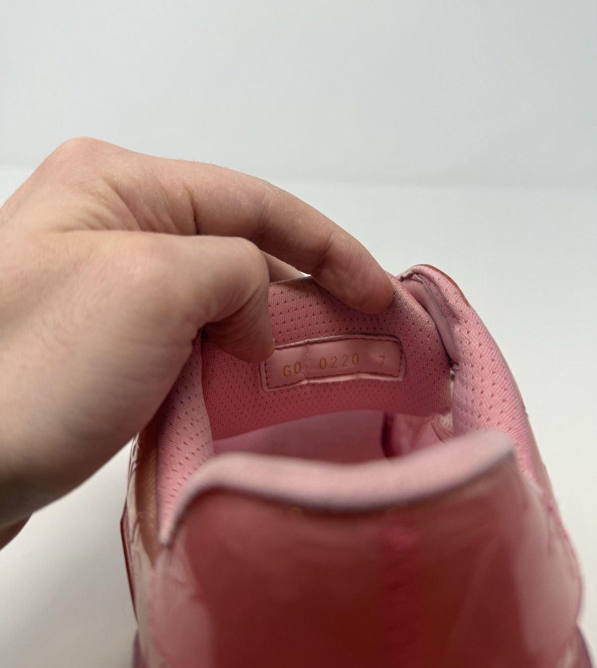 Louis Vuitton Louis Vuitton Clear Fluorescent Pink Trainer Size US 9 / EU 42 - 8 Thumbnail