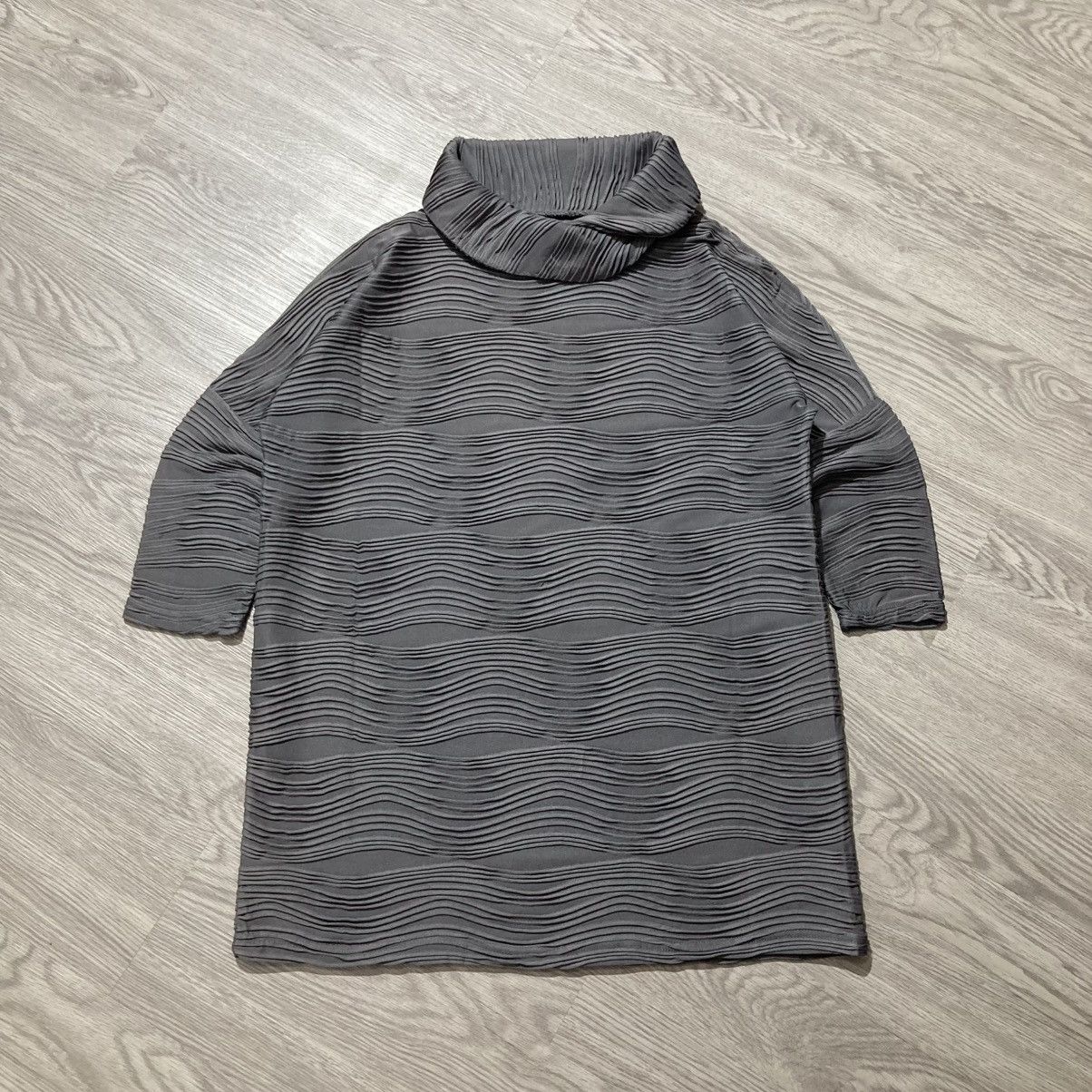 Issey Miyake 2000s HanaHana Pleats Issey Miyake Style Turtleneck Top Size L / US 10 / IT 46 - 2 Thumbnail