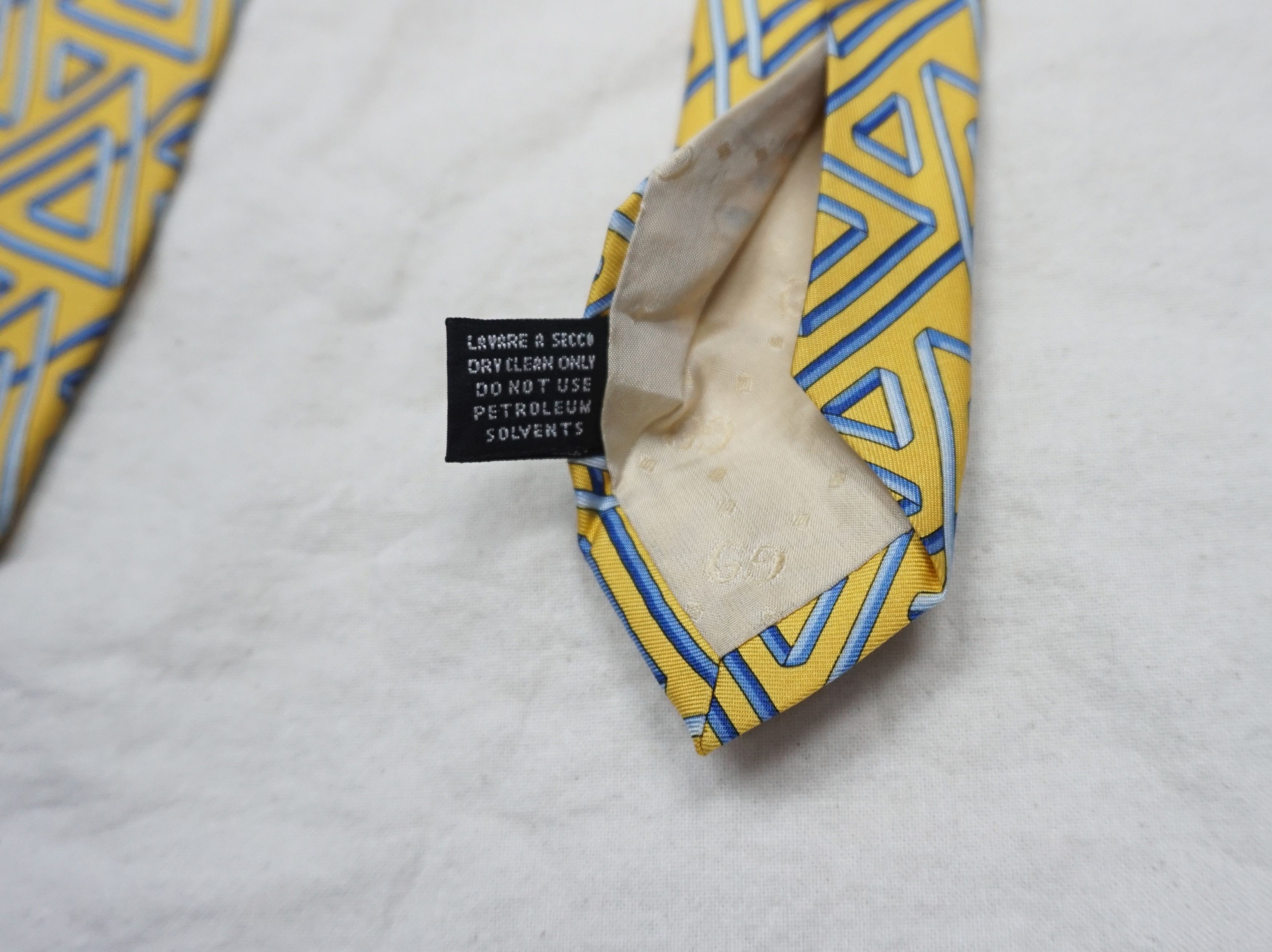 Gucci Gucci Gold Geometric pattern Necktie Size ONE SIZE - 4 Thumbnail
