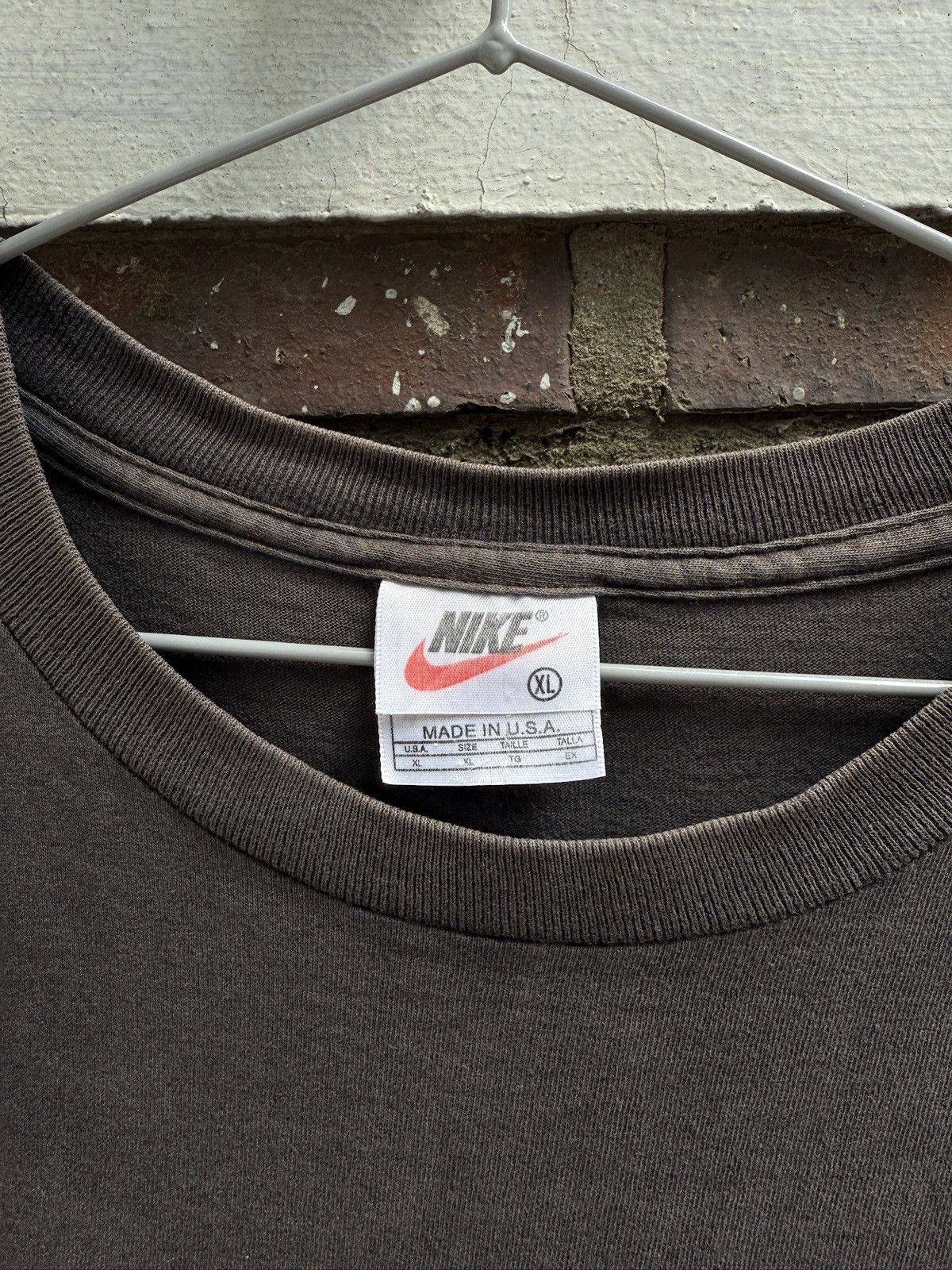 Jordan Brand × Nike × Vintage 90s Nike Air Jordan Sun-faded T-shirt Size US XL / EU 56 / 4 - 3 Thumbnail