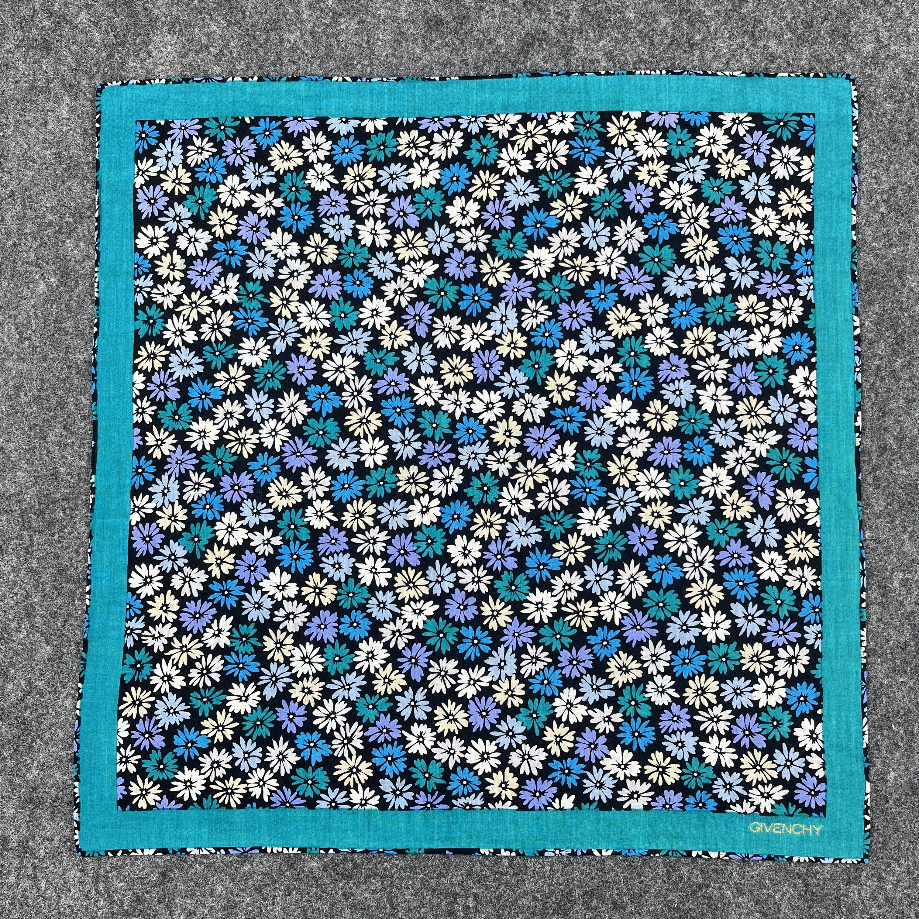 Other Givenchy Handkerchief / Bandana / Neckerchief B465 Size ONE SIZE - 3 Thumbnail