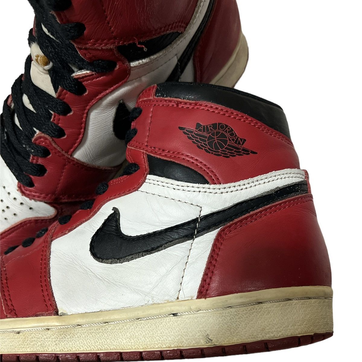 Jordan Brand Retro OG Nike Air Jordan 1 High Chicago 1994 Size US 7.5 / EU 40-41 - 14 Thumbnail