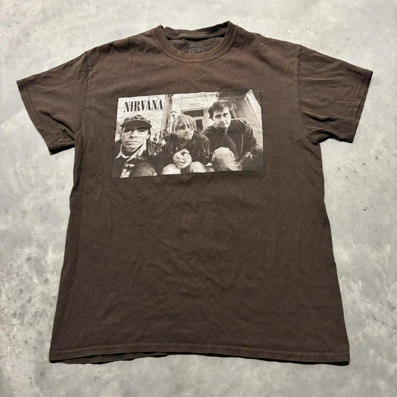 Band Tees × Vintage Crazy Vintage Y2K/2000s Brown Nirvana Rock Band Tee! Size US M / EU 48-50 / 2 - 1 Thumbnail