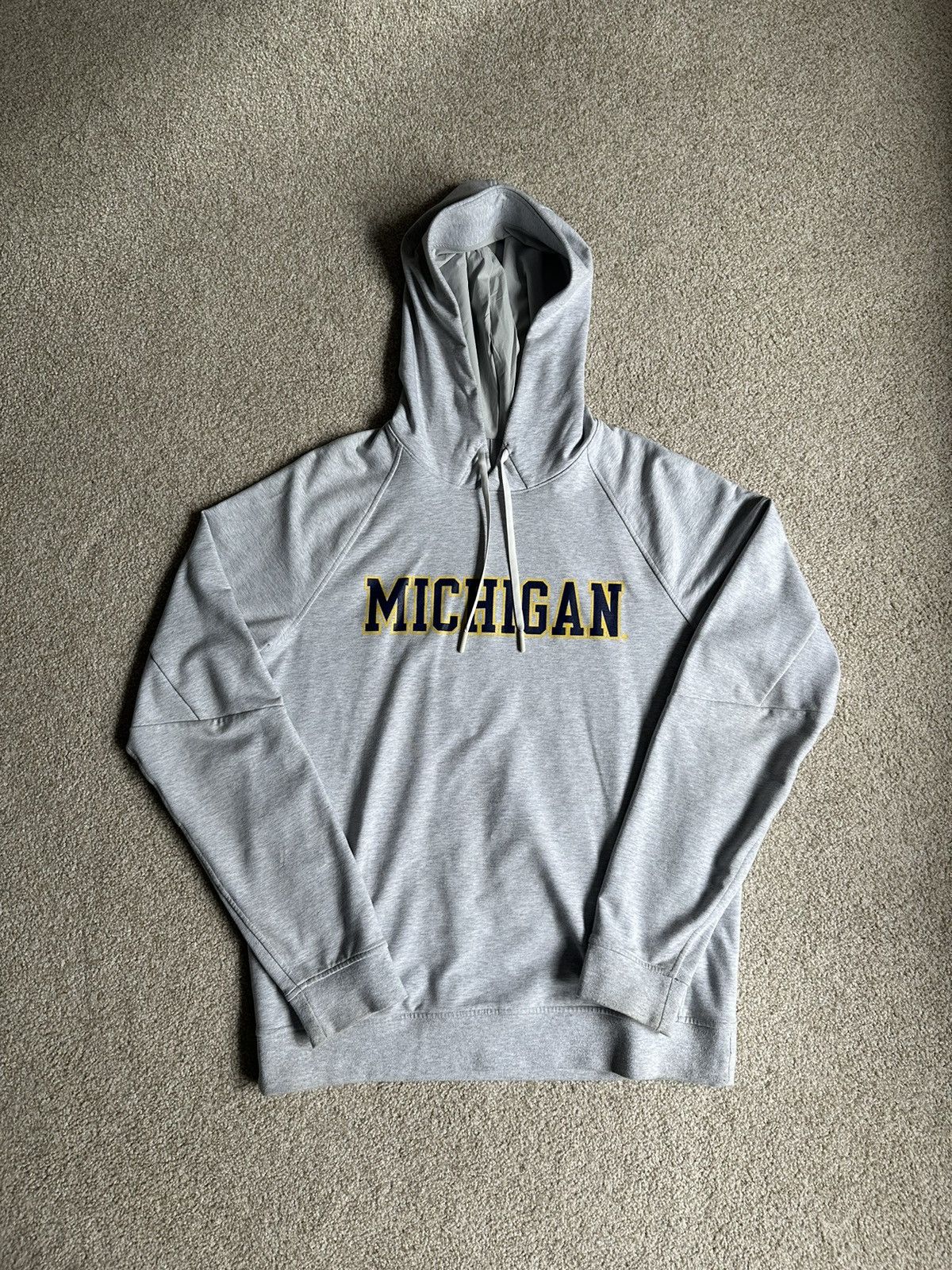 Lululemon University of Michigan Hoodie Size Small