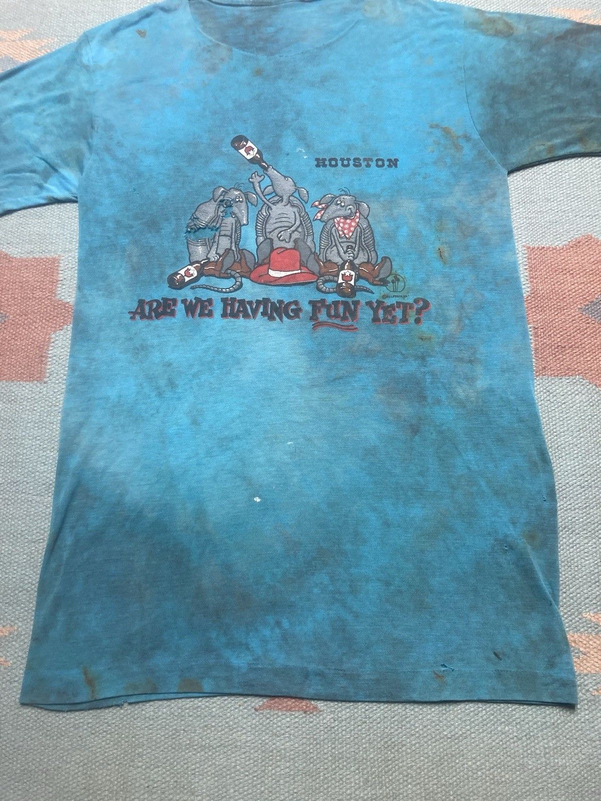 Vintage 80s t shirt Houston Texas armadillos distressed thras thin L Size US L / EU 52-54 / 3 - 2 Thumbnail