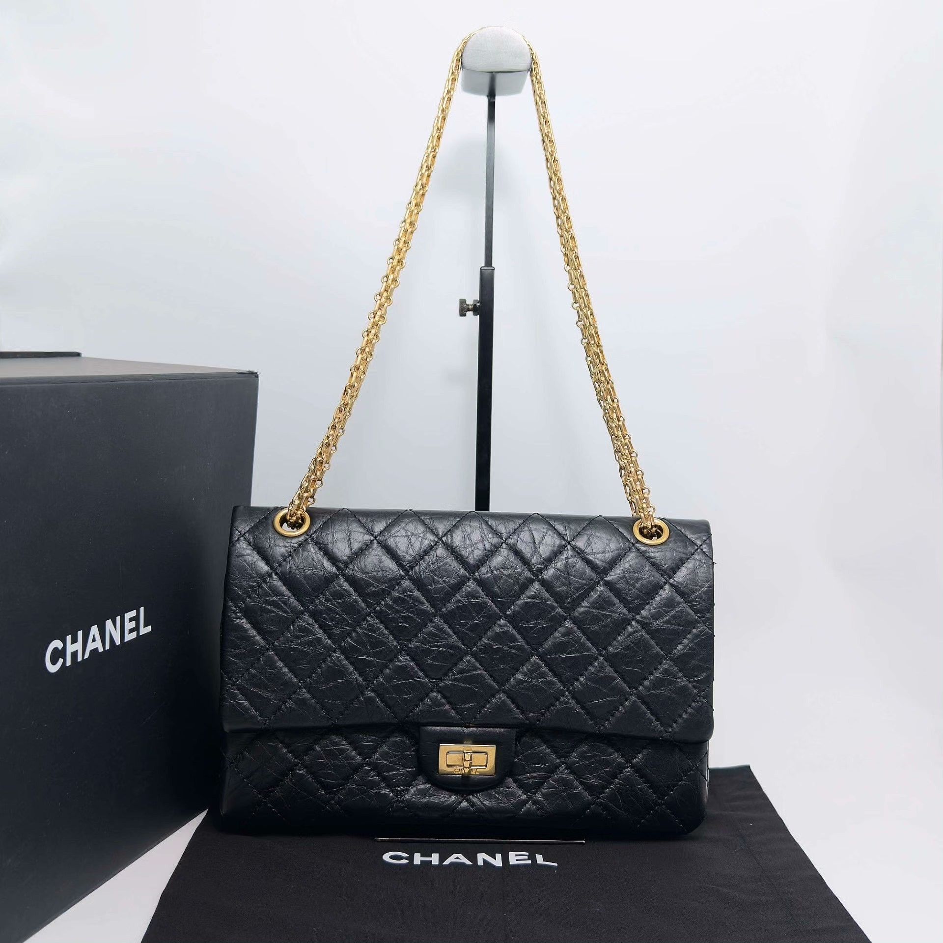 Chanel Pre-loved Bag Very good condition Size ONE SIZE - 1 Thumbnail