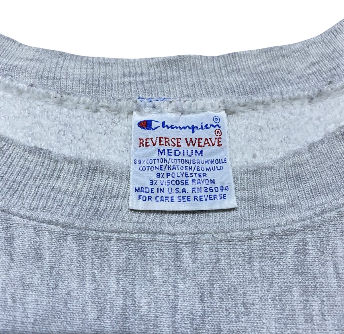 Champion Rare‼️🔥Vintage Distress Champion Reverse Weave Sweatshirt Size US M / EU 48-50 / 2 - 5 Thumbnail