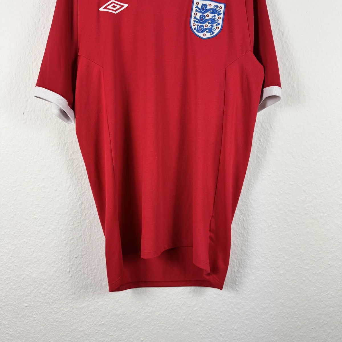 Umbro Umbro England Team Football Soccer Red Jersey t shirt size40 Size US M / EU 48-50 / 2 - 3 Thumbnail