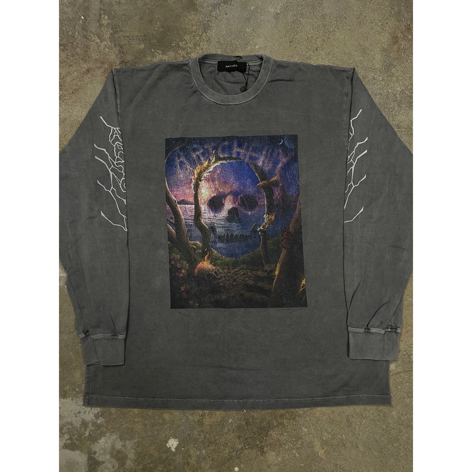 Other Artcheny LS Grey Skull Used 4 (Large) Size US L / EU 52-54 / 3 - 1 Thumbnail