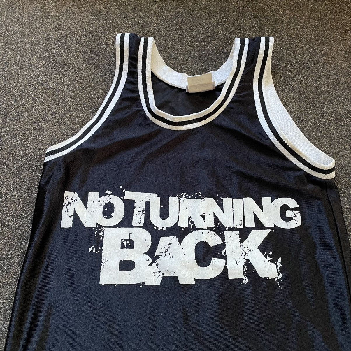 Vintage Vintage 90s Graphic Tank Top Turning Back Streetwear Boxy M Size US M / EU 48-50 / 2 - 3 Thumbnail