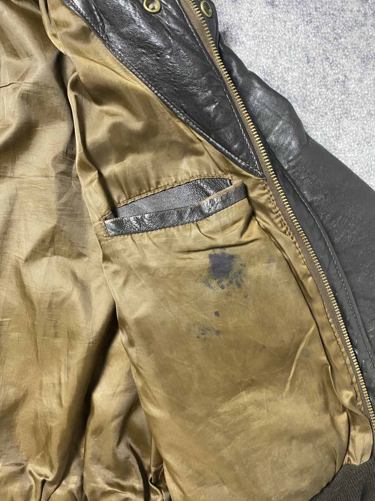 Schott MADE IN USA SCHOTT VINTAGE LEATHER FLIGHT BOMBER JACKET Size US M / EU 48-50 / 2 - 9 Thumbnail