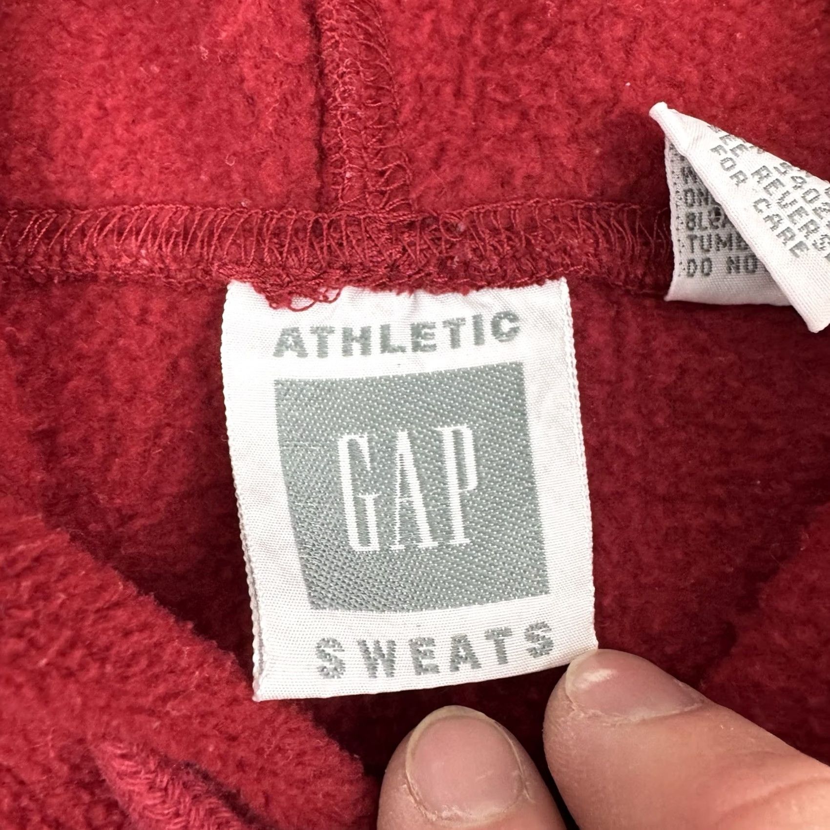 Gap VINTAGE Gap Hoodie Adult M Red 90s Classic Pullover Fleece Polyester Mens Size US M / EU 48-50 / 2 - 5 Thumbnail