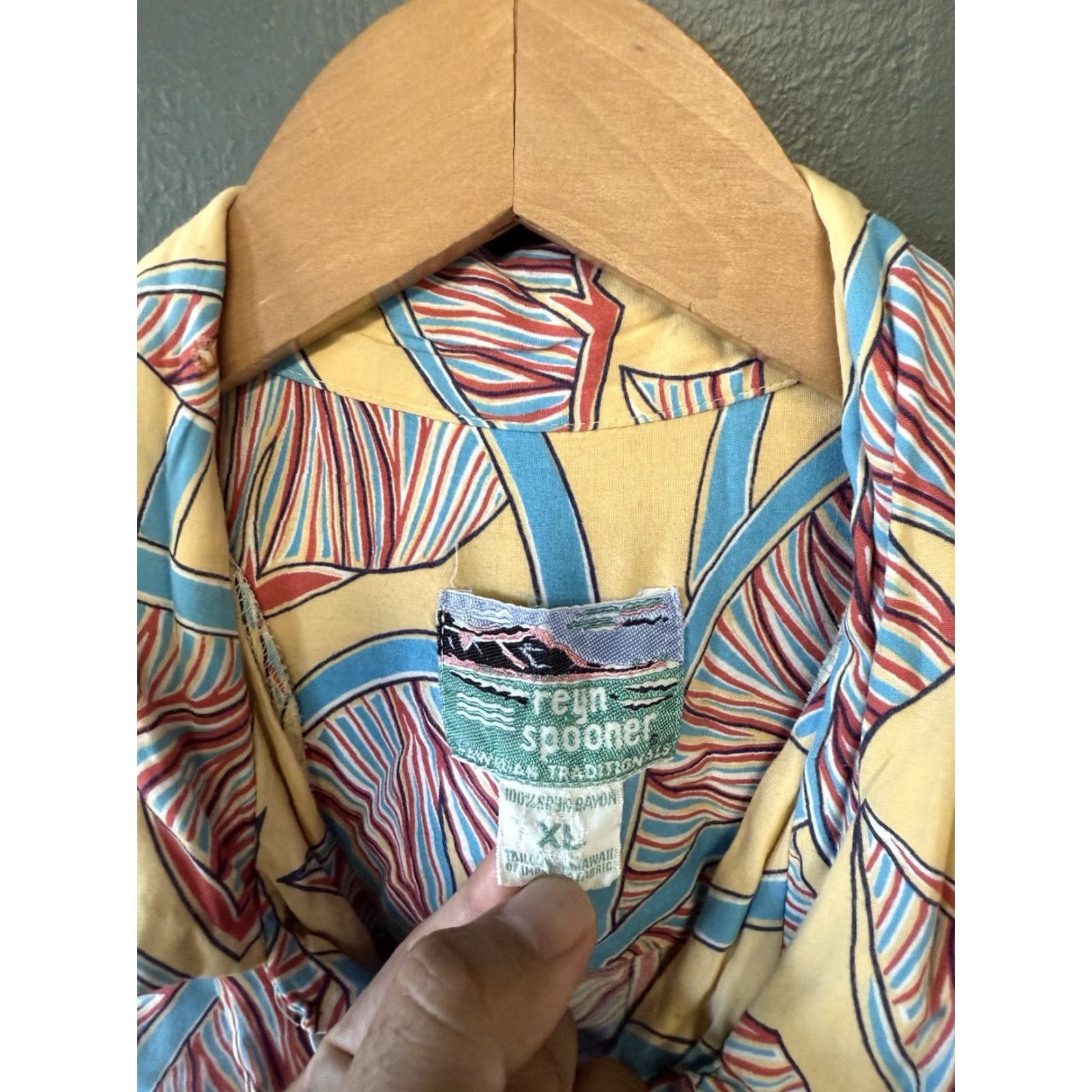 Reyn Spooner VINTAGE Reyn Spooner Shirt Mens XL Button-Up Short Sleeve Yellow Graphic Size US XL / EU 56 / 4 - 3 Thumbnail