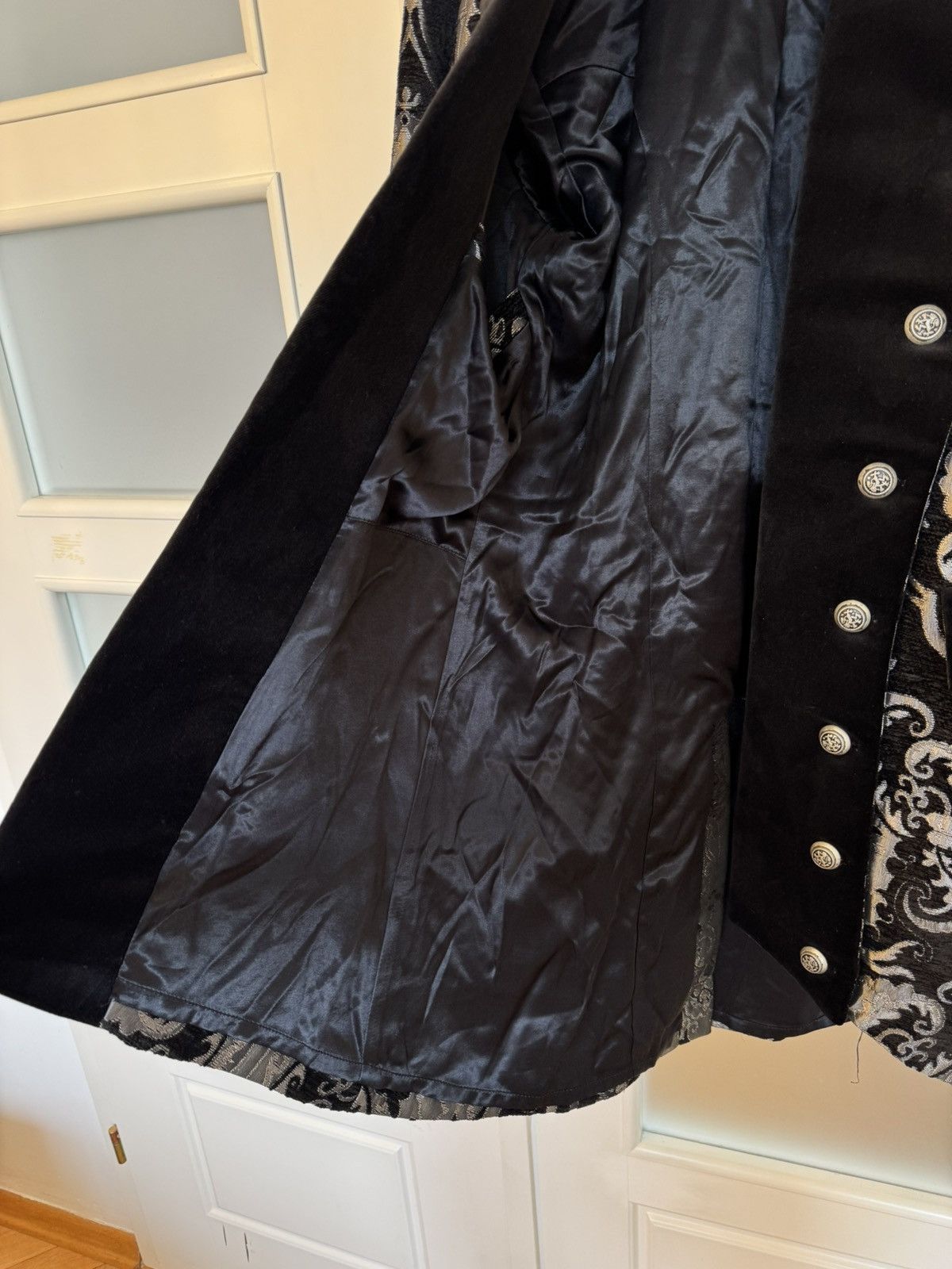 Other Shrine of Hollywood Dragon Coat Silver/Black Tapestry Size US L / EU 52-54 / 3 - 6 Thumbnail