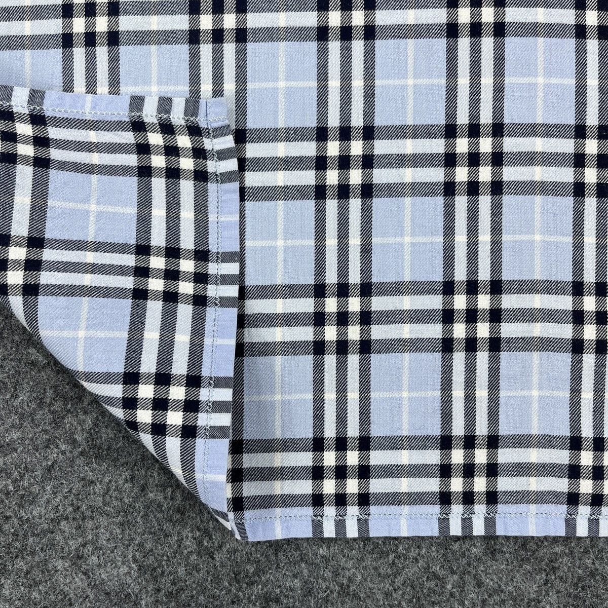 Burberry Burberry Handkerchief / Neckerchief / Headscarf B1664 Size ONE SIZE - 3 Thumbnail