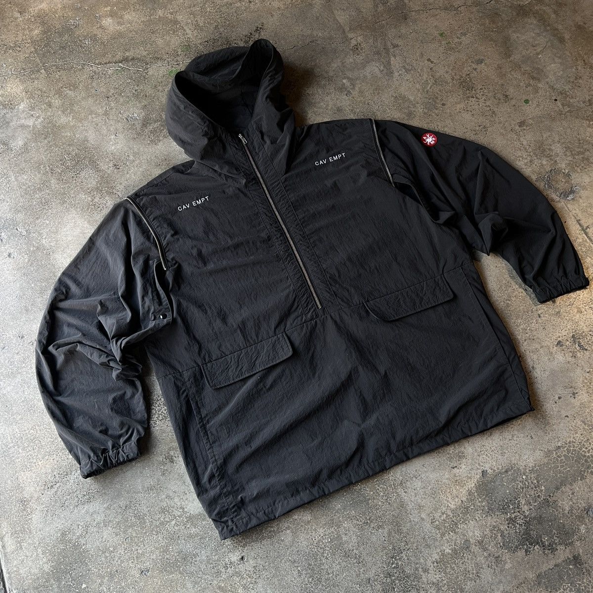 Cav Empt Cav Empt Concealed Sleeve Popover Jacket Size US XL / EU 56 / 4 - 3 Thumbnail