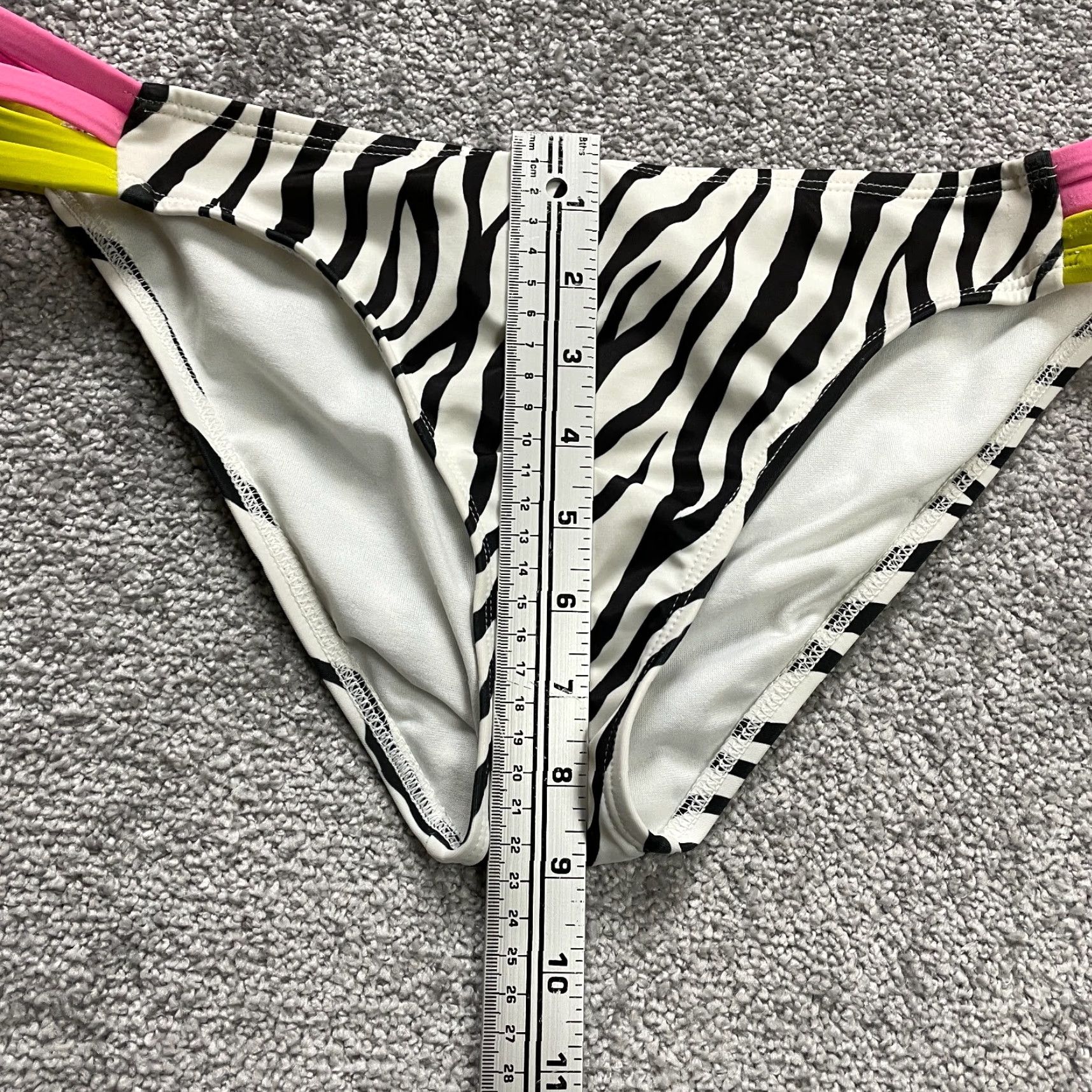 Guess GUESS USA Swimwear Bikini Bottom Women Large Multicolor Zebra Side Strap Beach Size 36" / US 14 / IT 50 - 7 Thumbnail