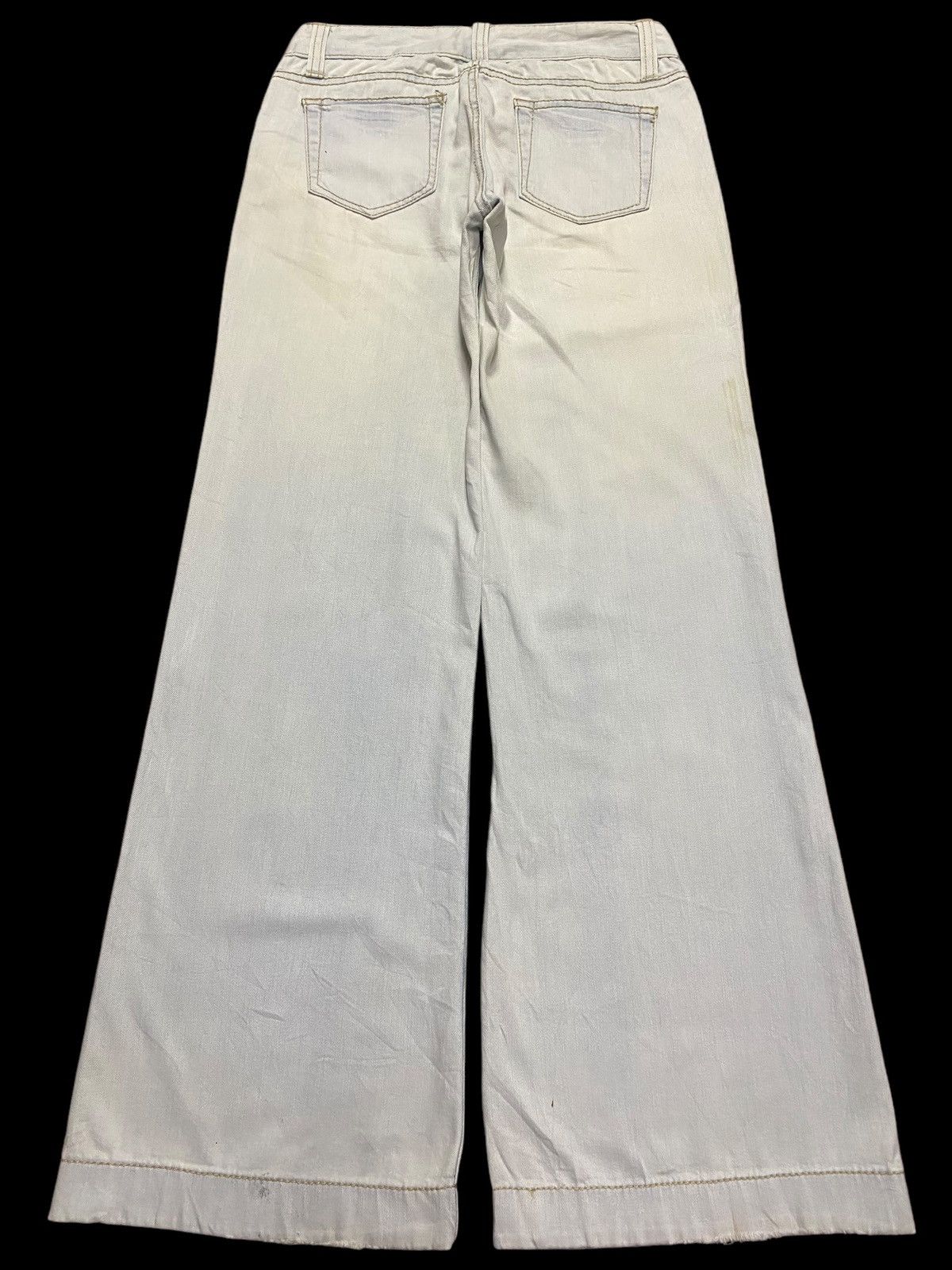 Japanese Brand Y2k Light wash low rise flare jeans with gold buttons Size 29" - 2 Thumbnail