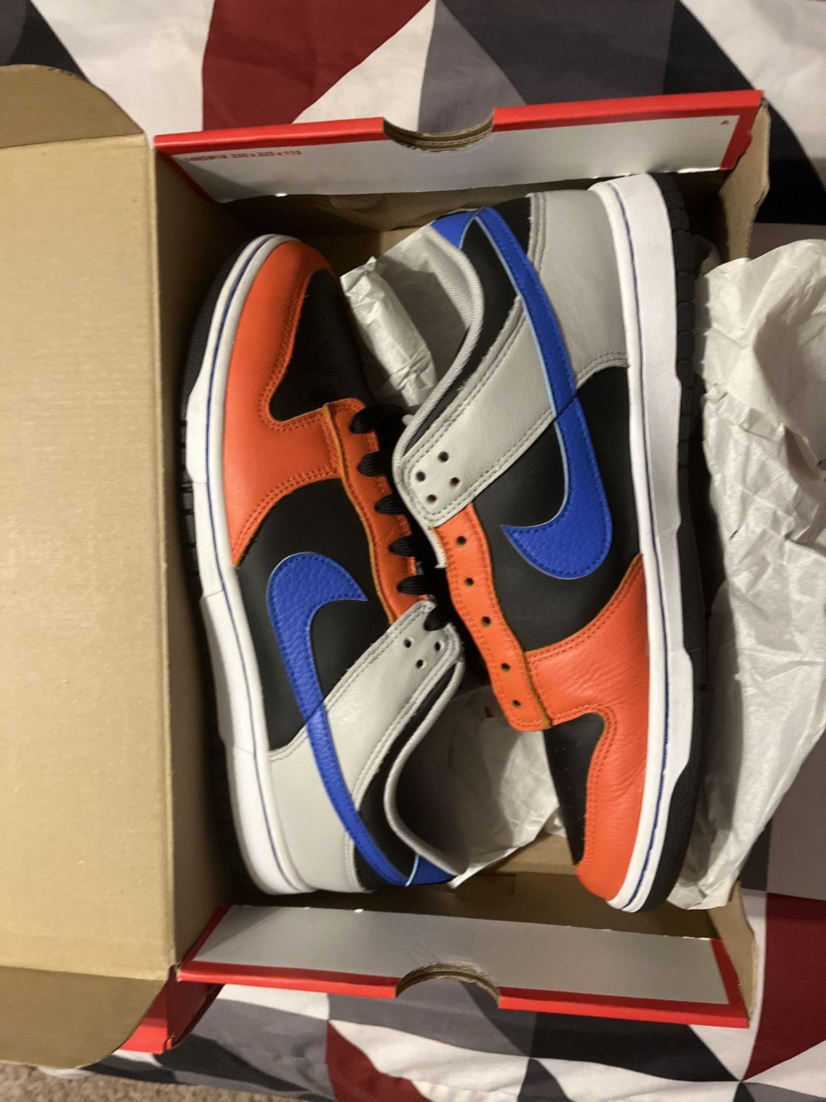Nike NBA x Nike Dunk Low EMB "Knicks" Size US 11 / EU 44 - 2 Thumbnail